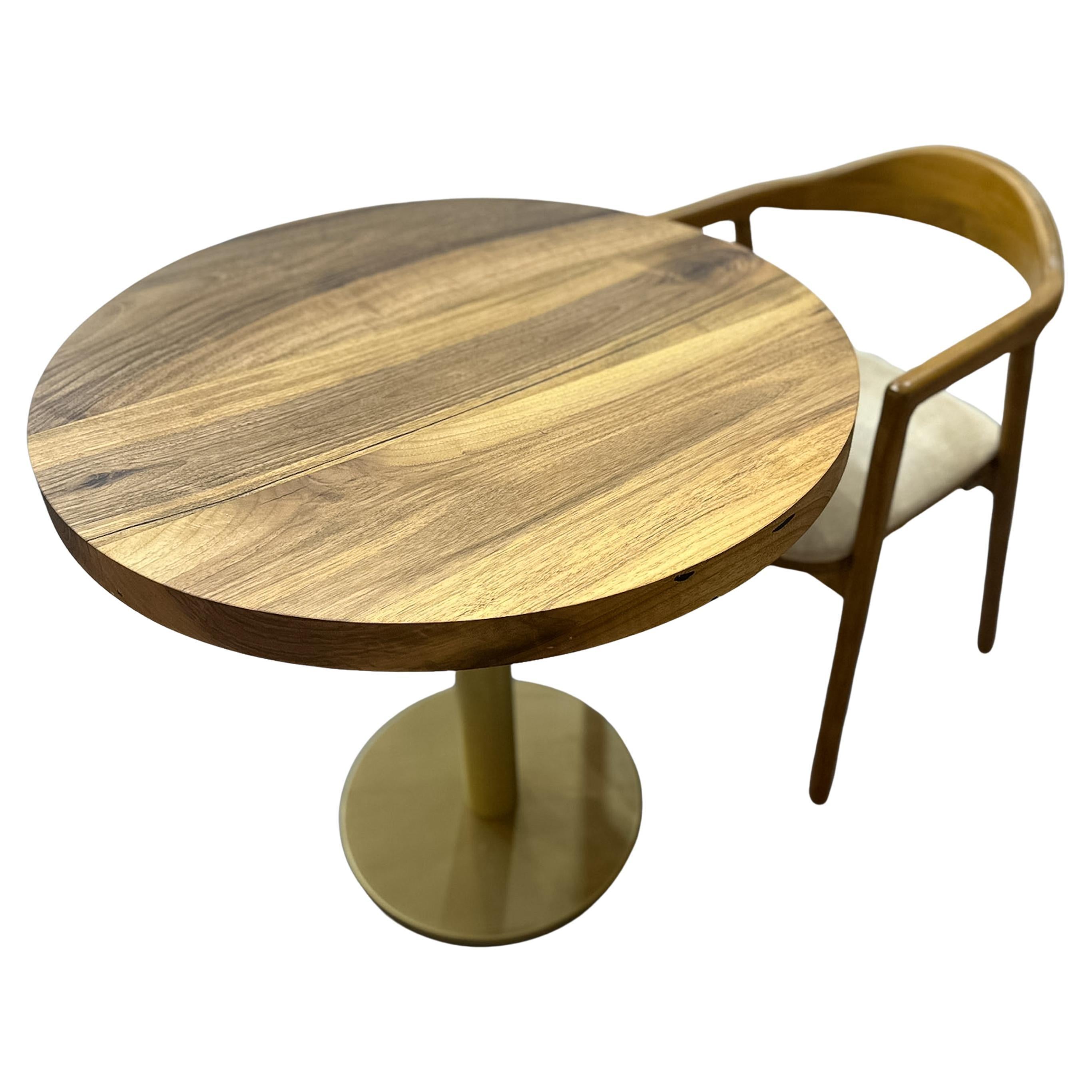 Table ronde en noyer faite à la main - Table de salle à manger ronde en noyer noir - Table sur mesure en vente
