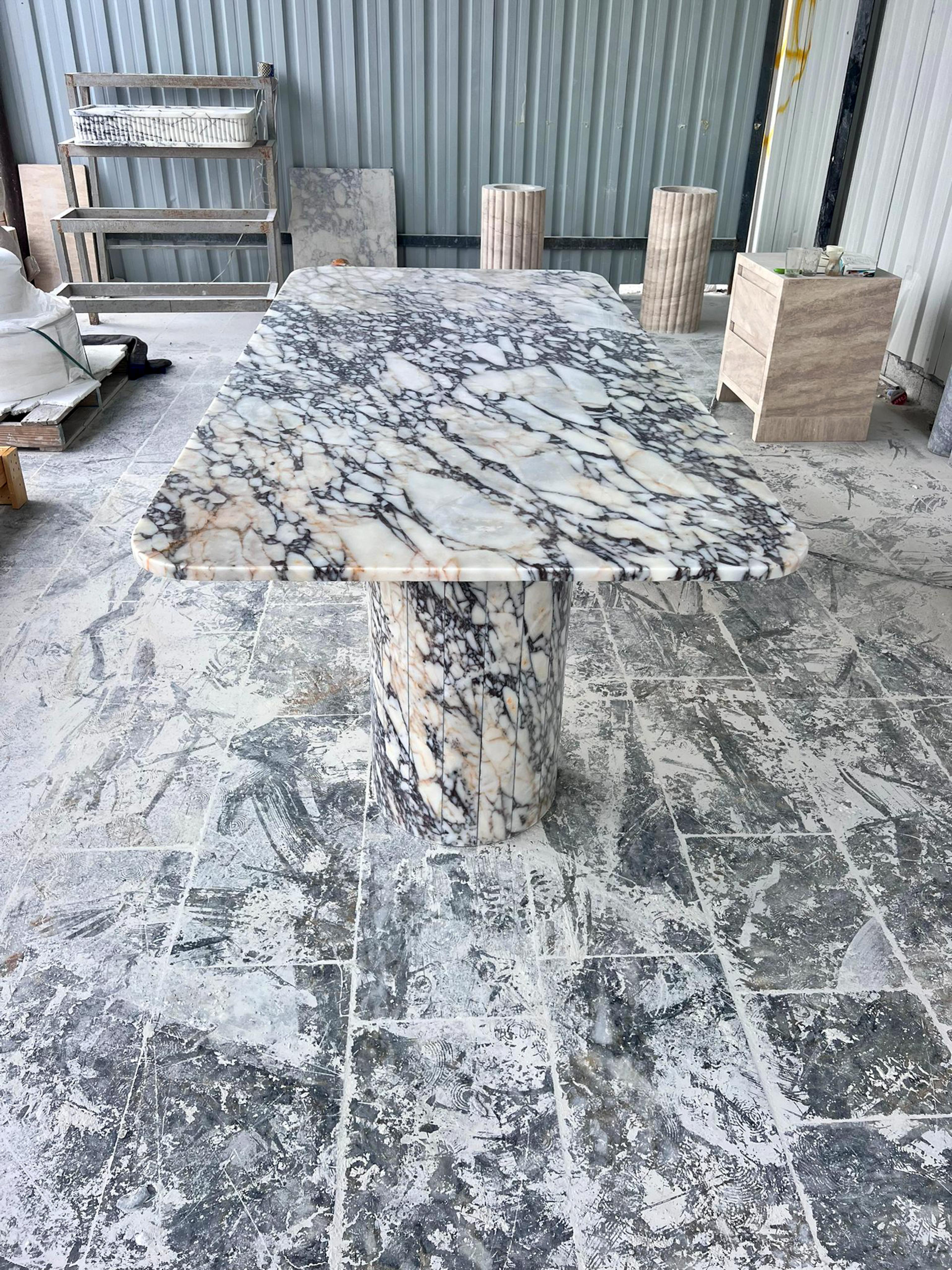 Arts and Crafts Custom Calacatta Viola Oval Dining Table - Calacatta Marble Custom Table For Sale