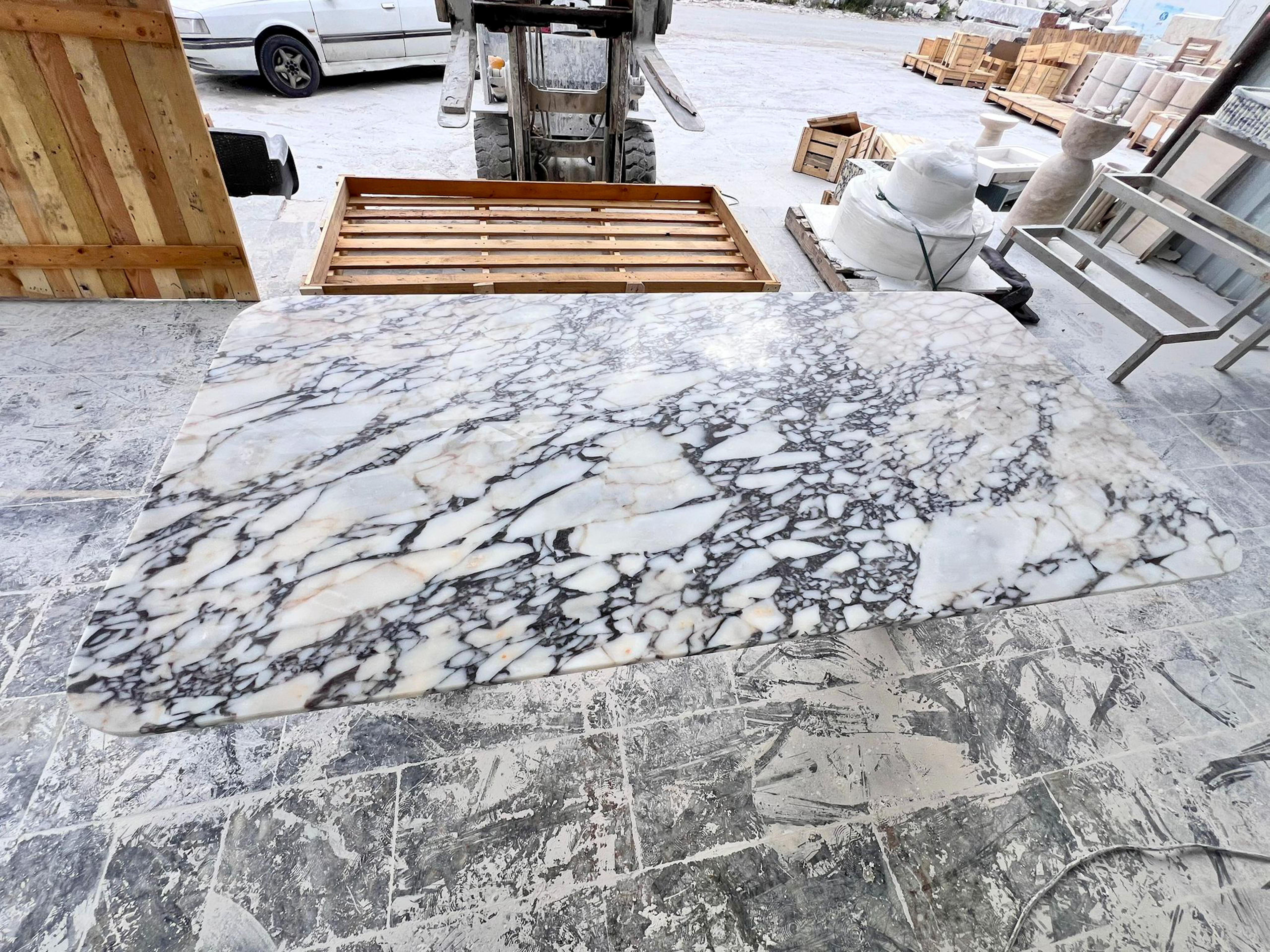 Turkish Custom Calacatta Viola Oval Dining Table - Calacatta Marble Custom Table For Sale