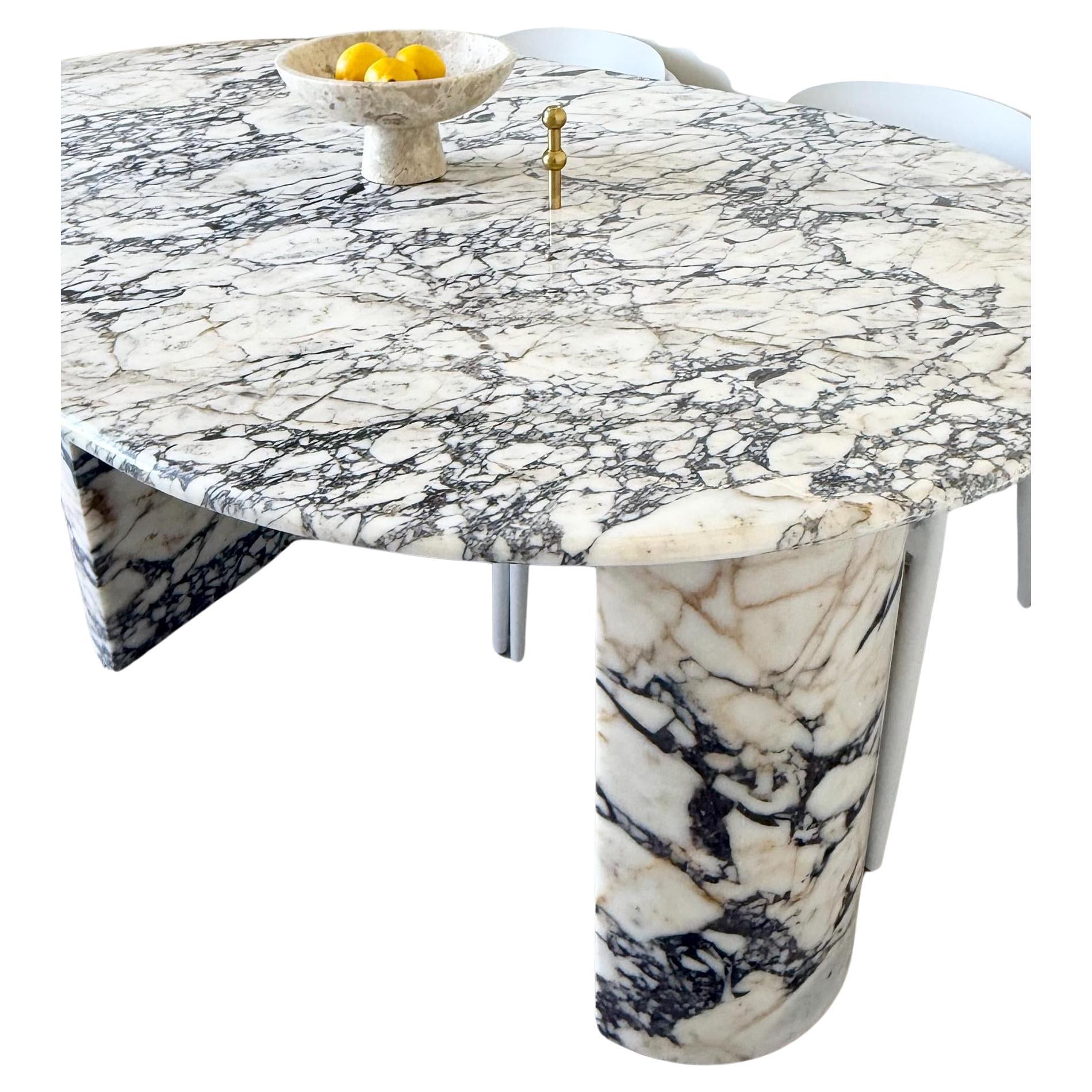 Table de salle à manger moderne ovale en marbre Calacatta Viola, faite à la main en vente