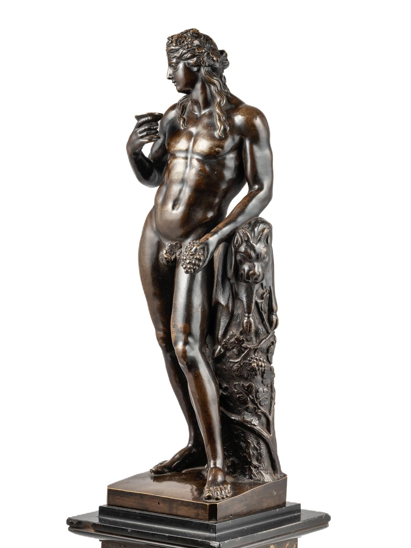 Fine XVIII secolo Scultura in bronzo patinato di Bacco del 18/19° secolo A.I.C. in vendita