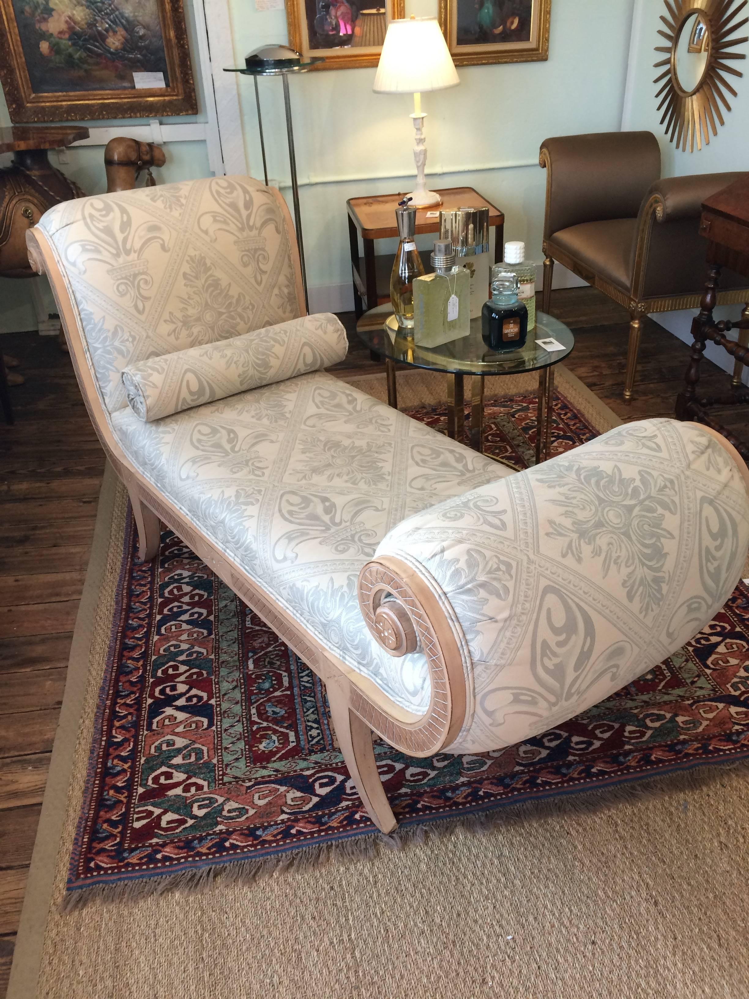 Mid-20th Century Louis XV Style Chaise Longue