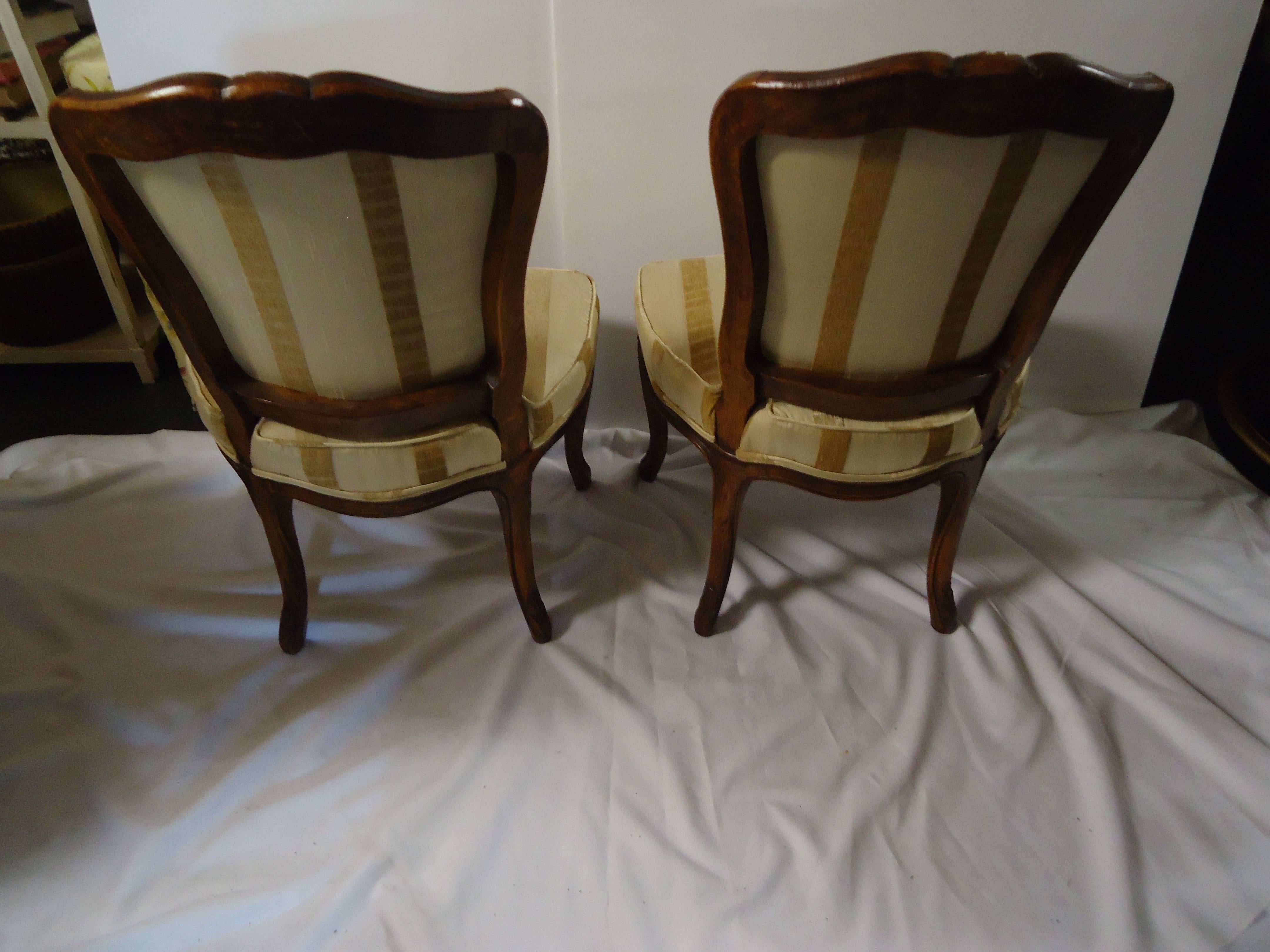 Pair of Diminutive French Carved Walnut Slipper Chairs In Excellent Condition In Hopewell, NJ