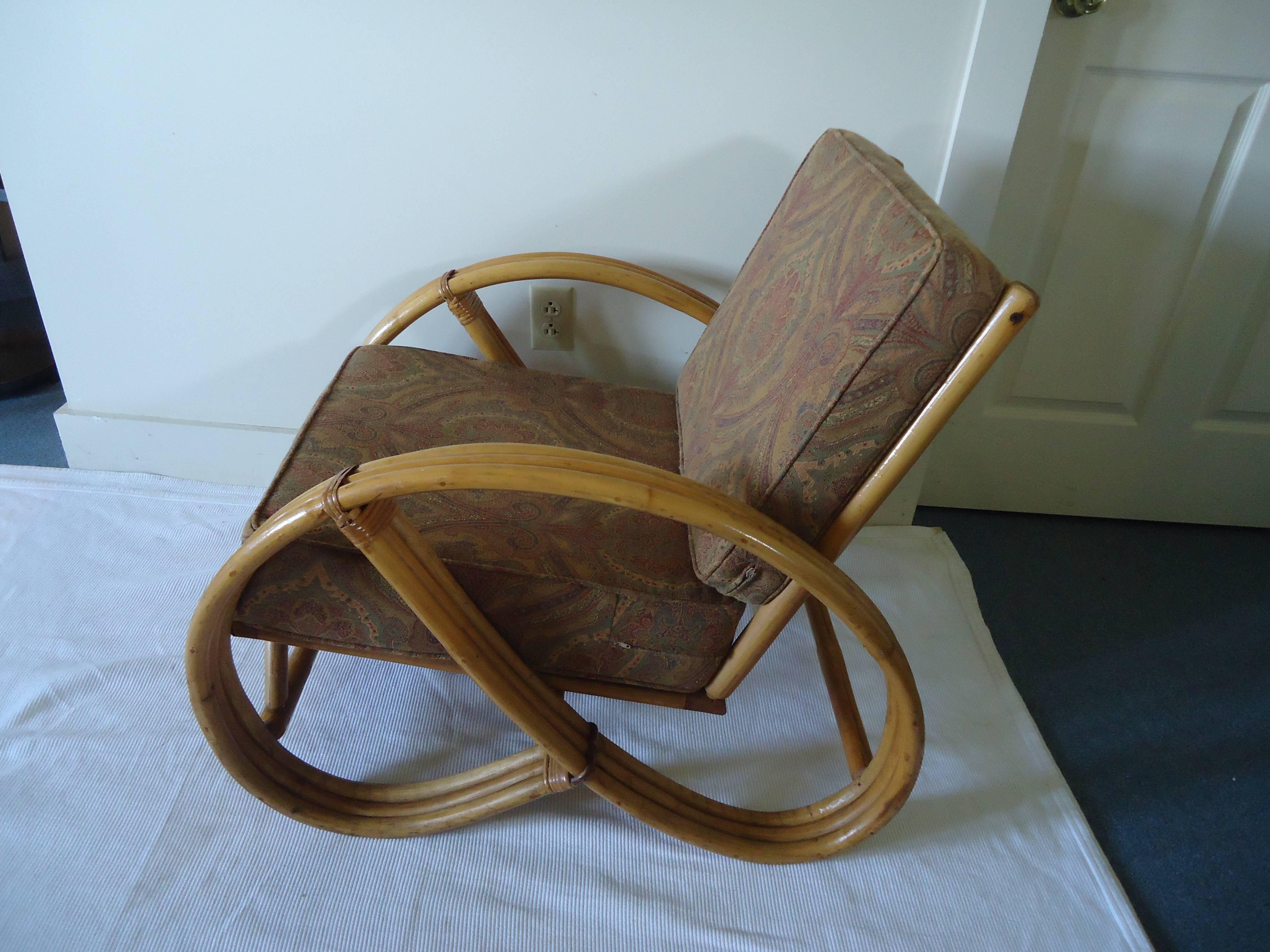 Set of Four Vintage Rattan Pretzel Chairs In Excellent Condition In Hopewell, NJ