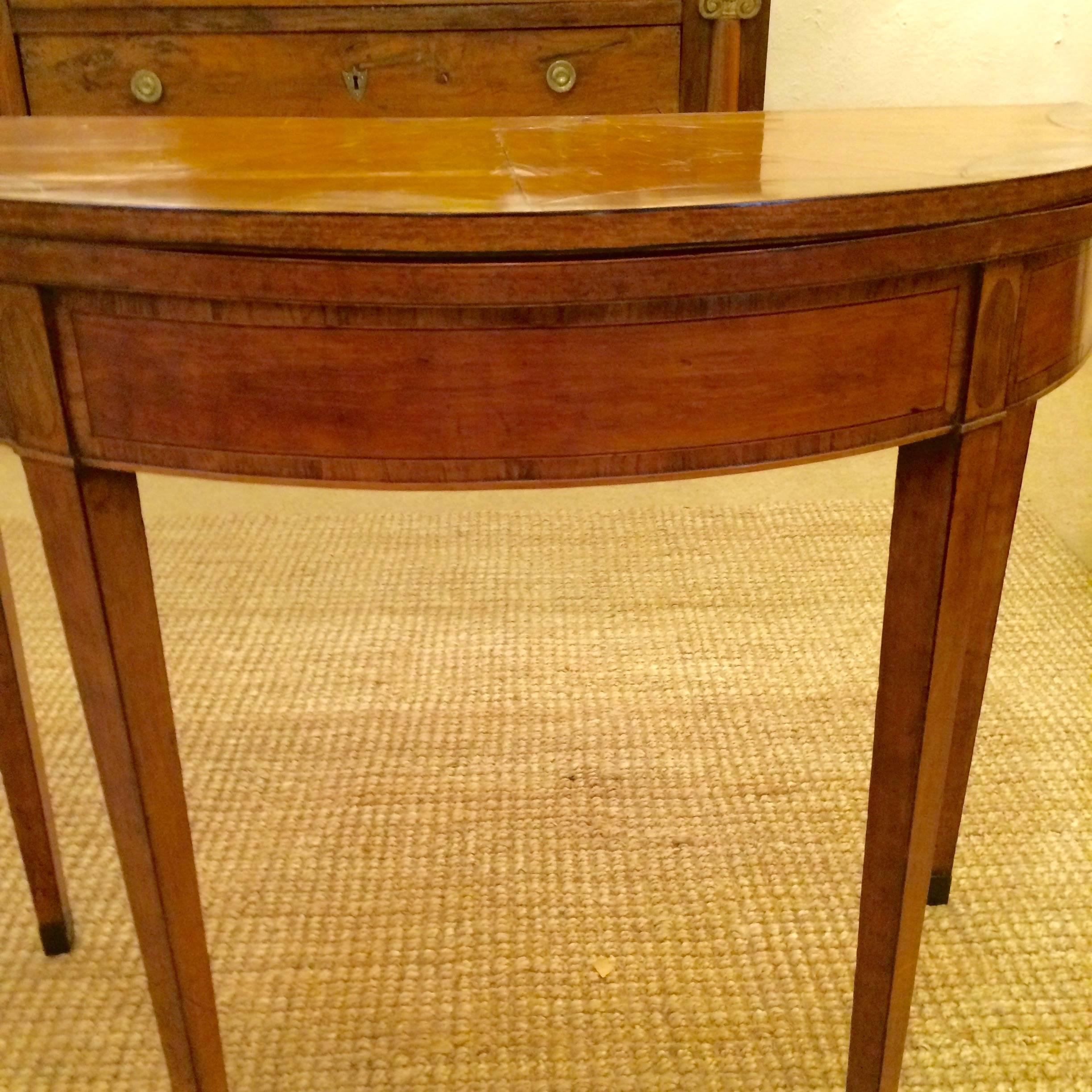 Antique Inlaid Mahogany and Satinwood Demilune Game Table In Excellent Condition In Hopewell, NJ