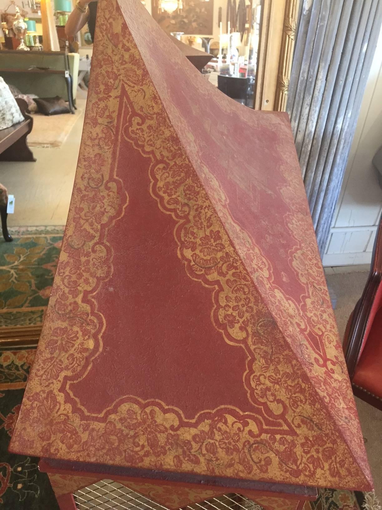 Chinoiserie Style Red and Gold Tole Cabinet In Good Condition In Hopewell, NJ