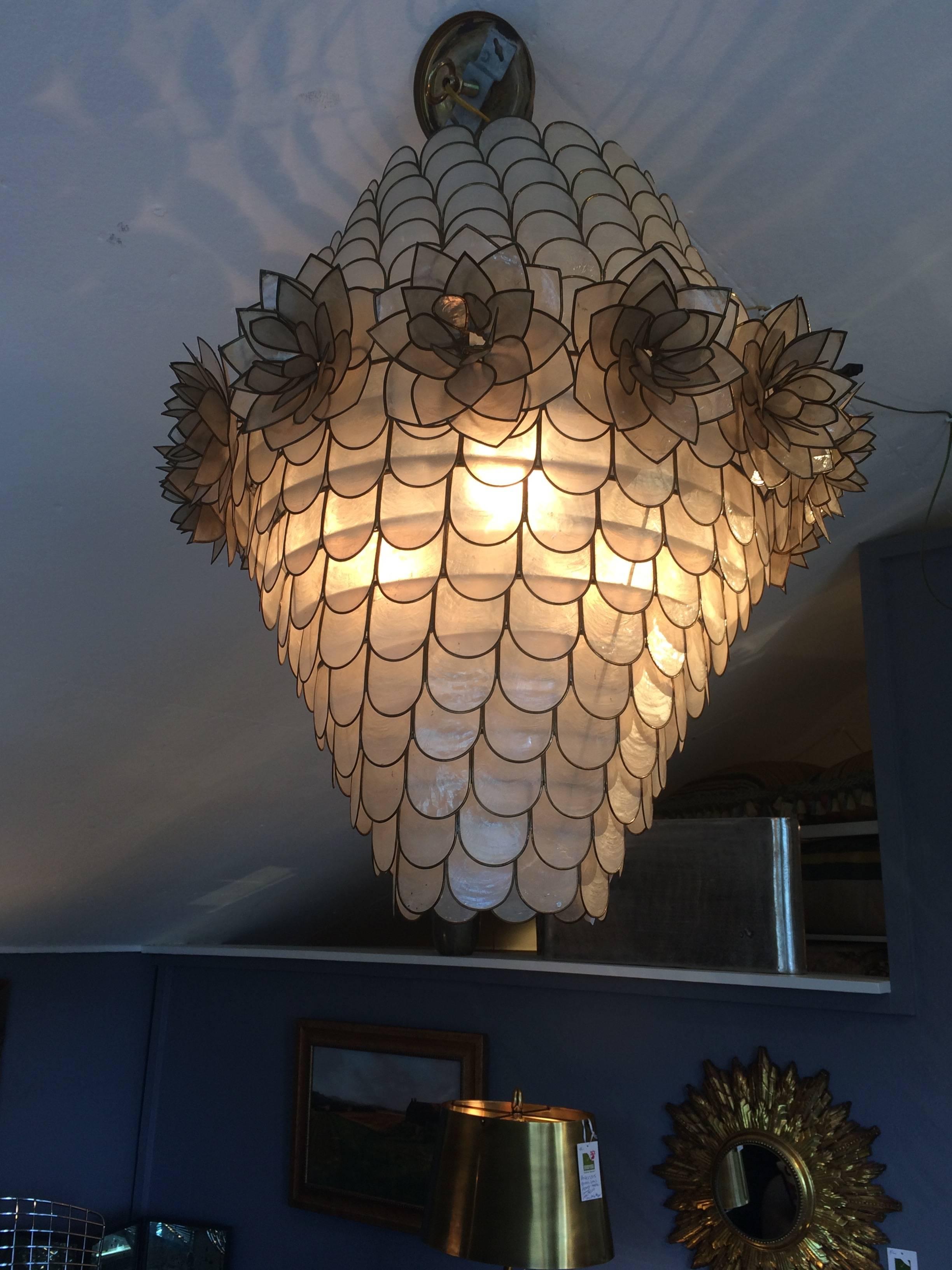 Glamorous Mid-Century Modern Capiz Style Chandelier In Excellent Condition In Hopewell, NJ
