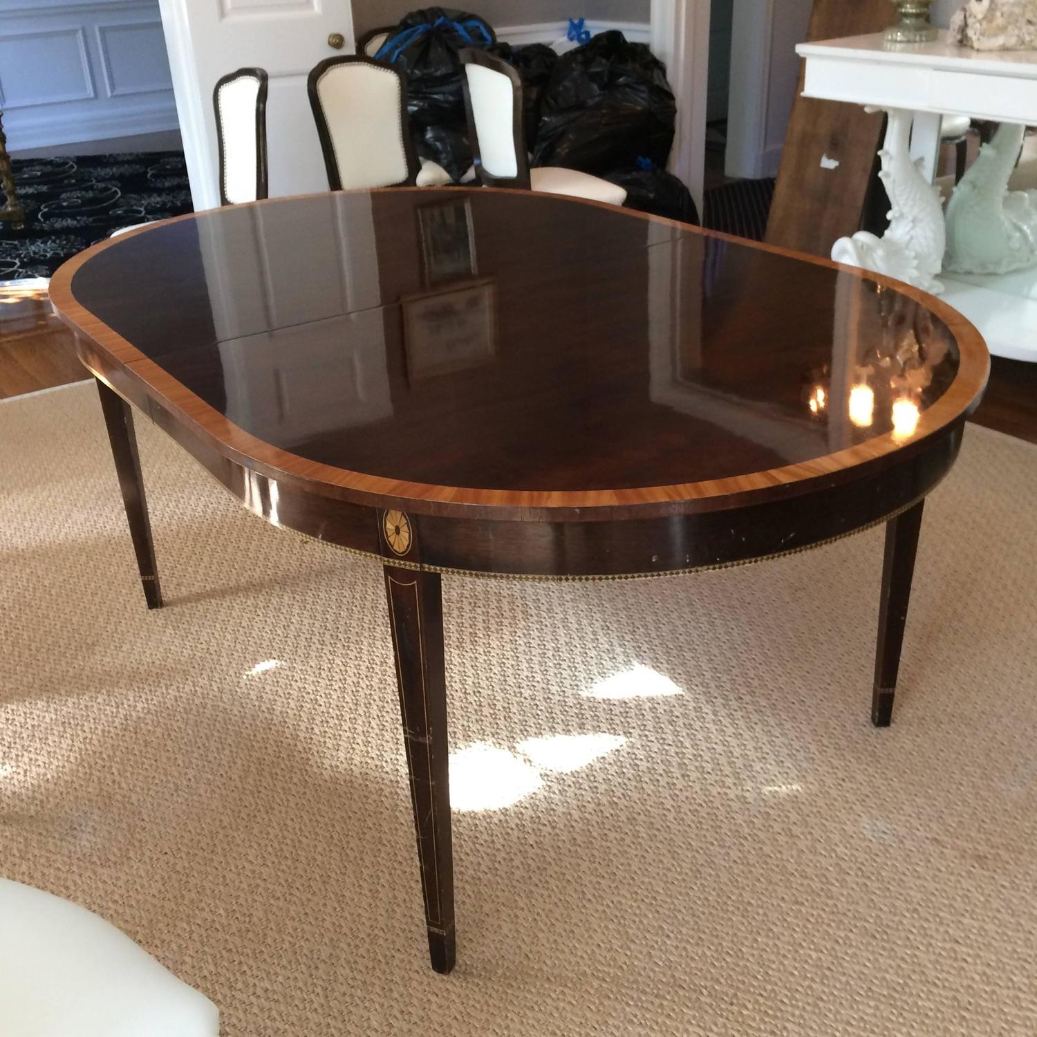 Elegant Stickley Oval Dining Table with two Leaves at 1stdibs