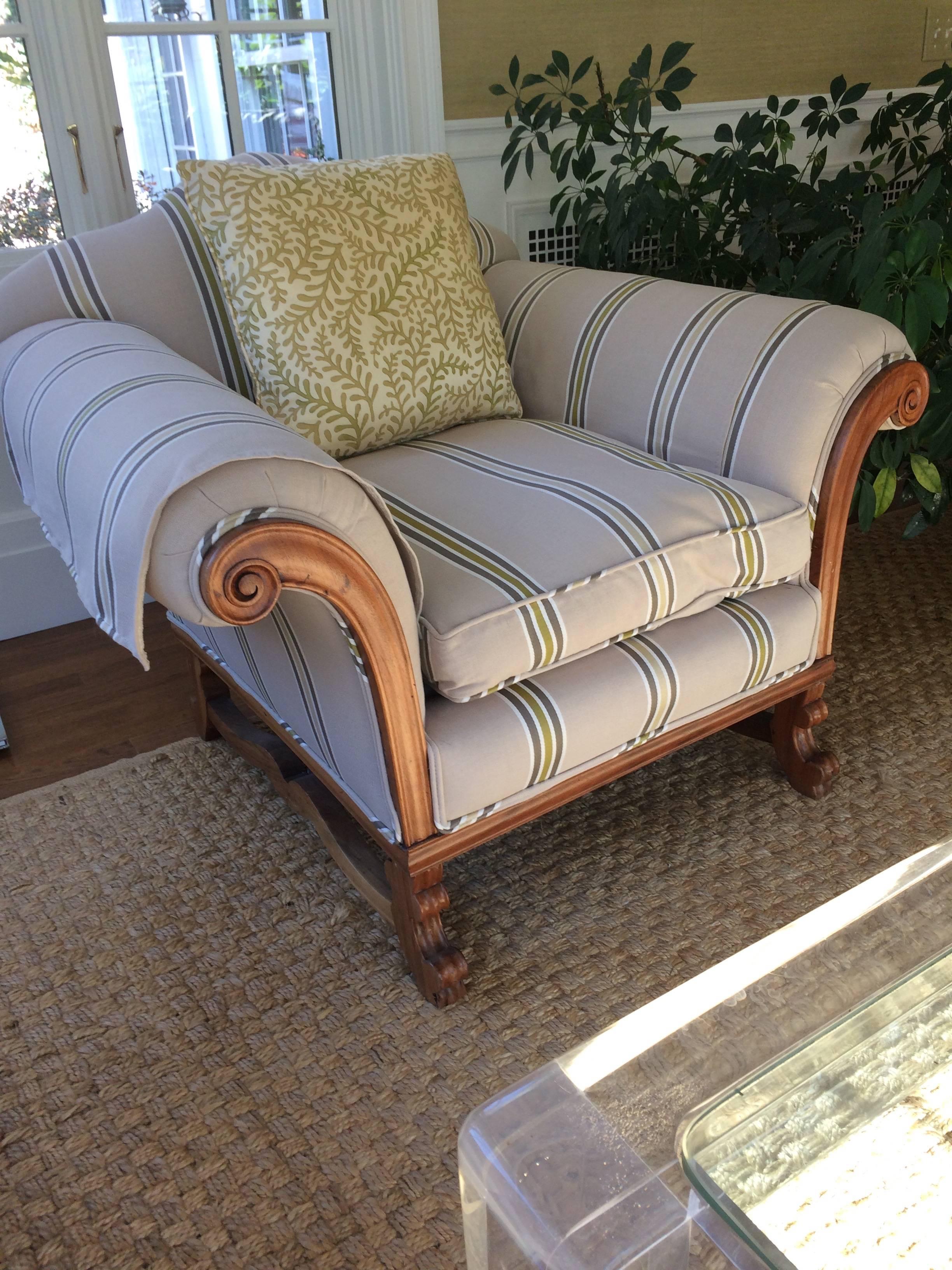 Rare Three-Piece Set of Oliver Messel Sofa and Club Chairs 4