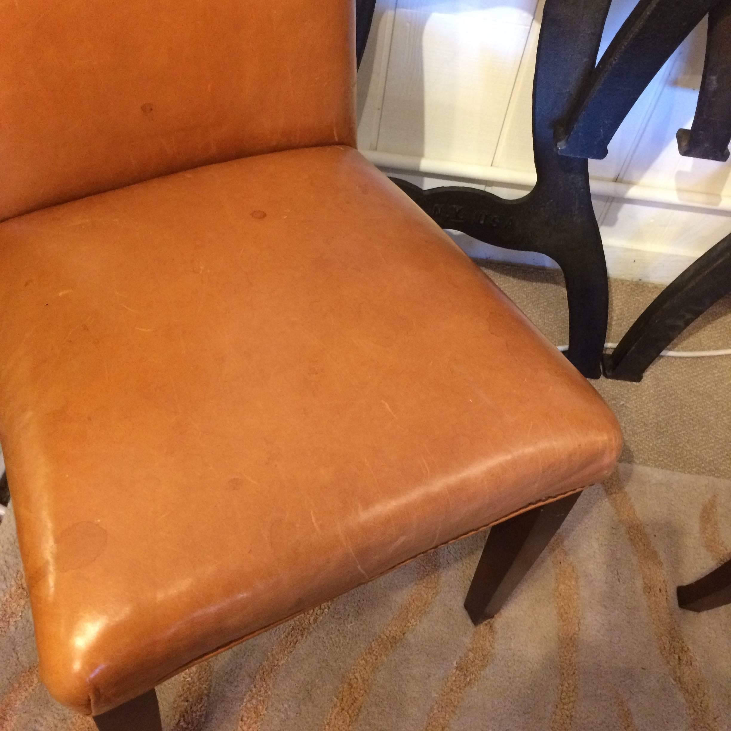 Set of Eight Caramel Leather Dining Chairs In Excellent Condition In Hopewell, NJ