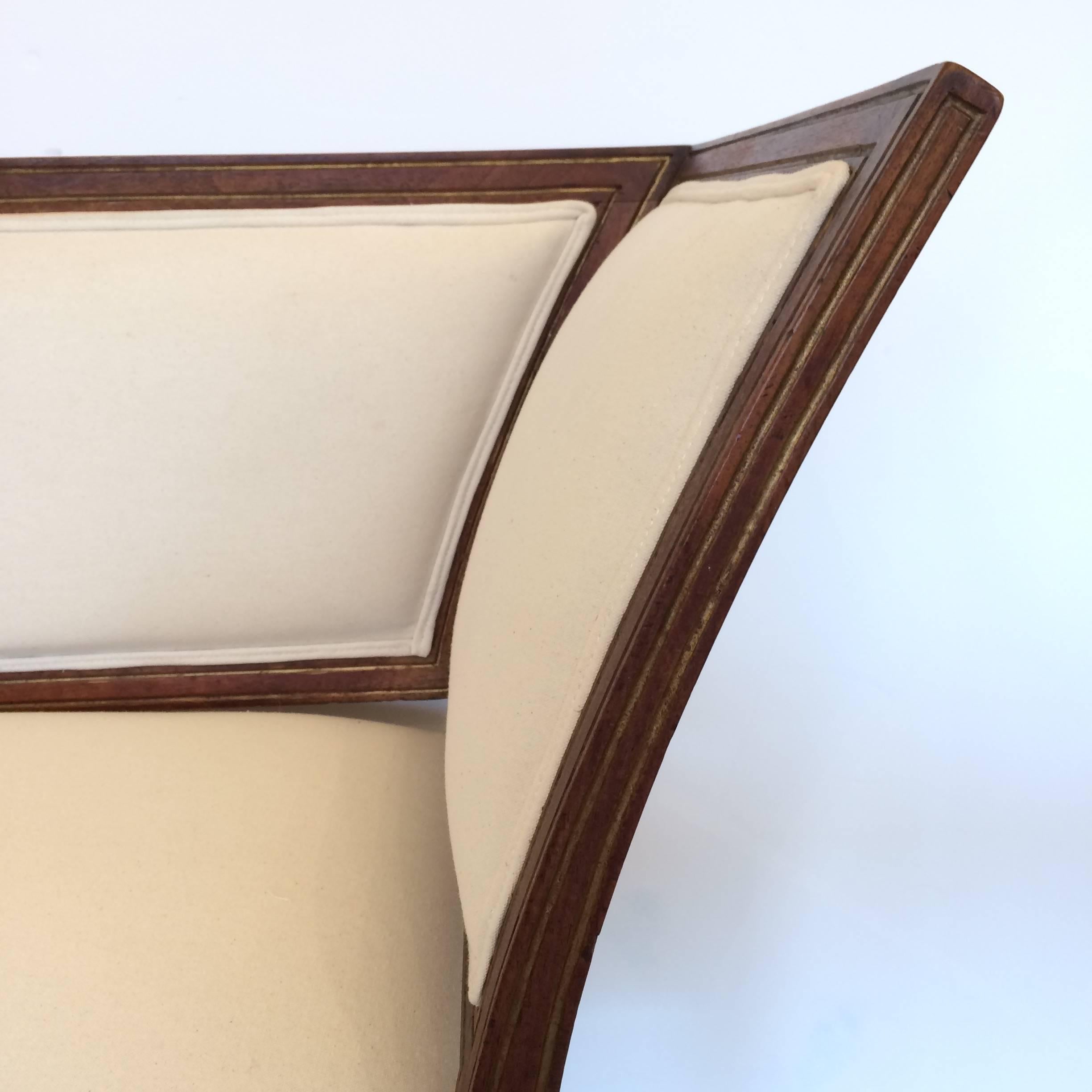 Ultra Chic French Directoire Settee Loveseat Bench In Excellent Condition In Hopewell, NJ