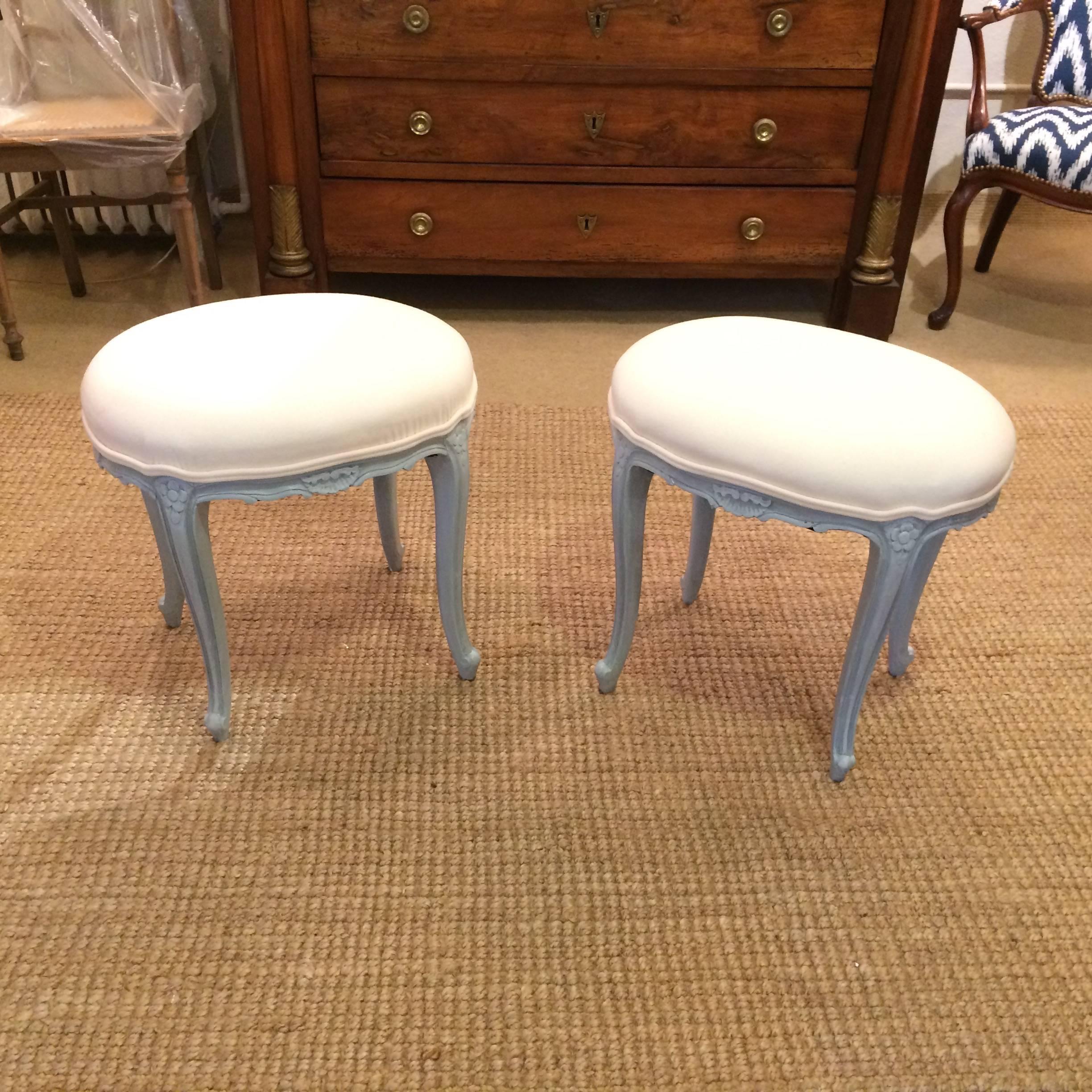 Early 20th Century Very Pretty Pair of French Oval Stools Ottomans
