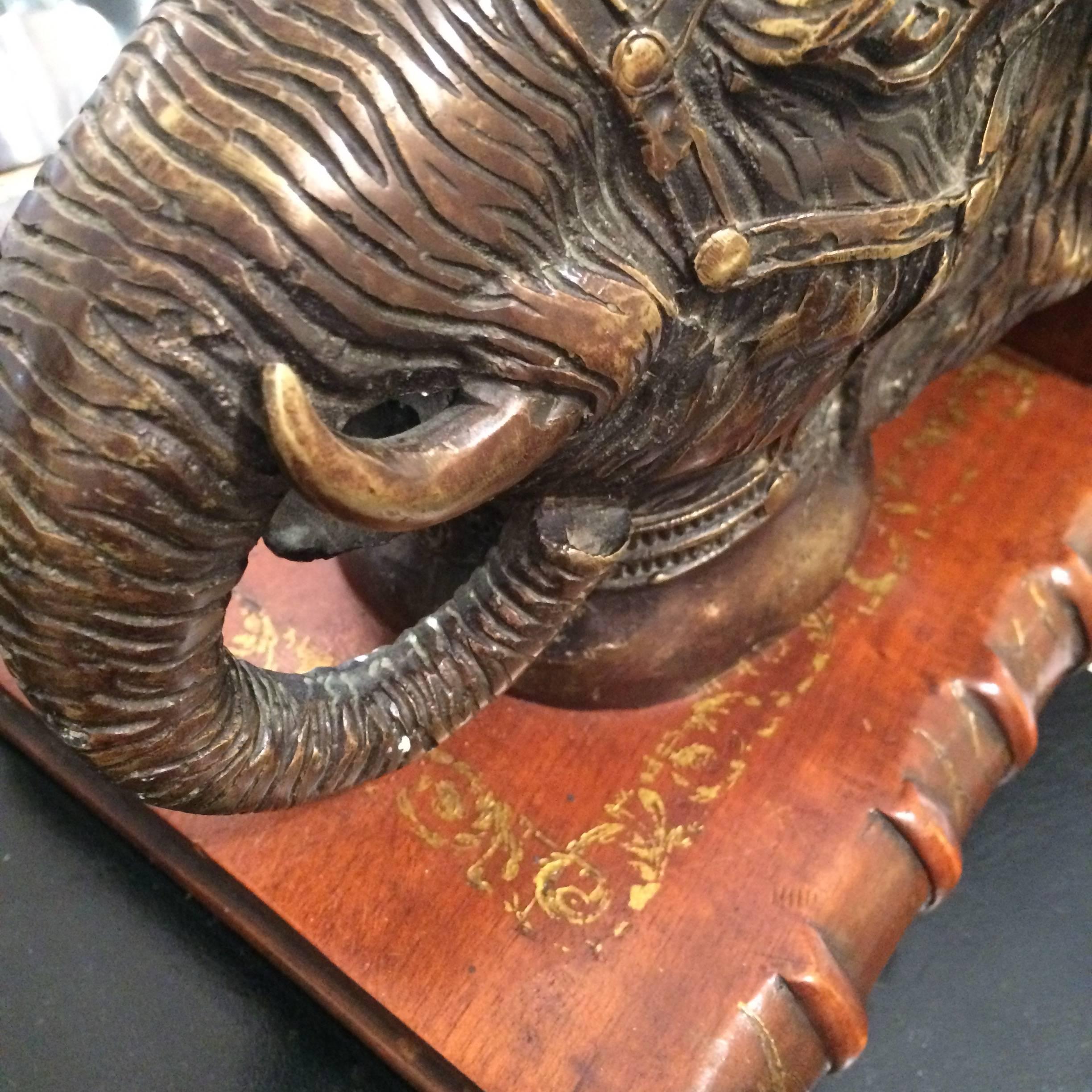 Masculine Leather and Bronze Elephant Motiffe Bookends 2