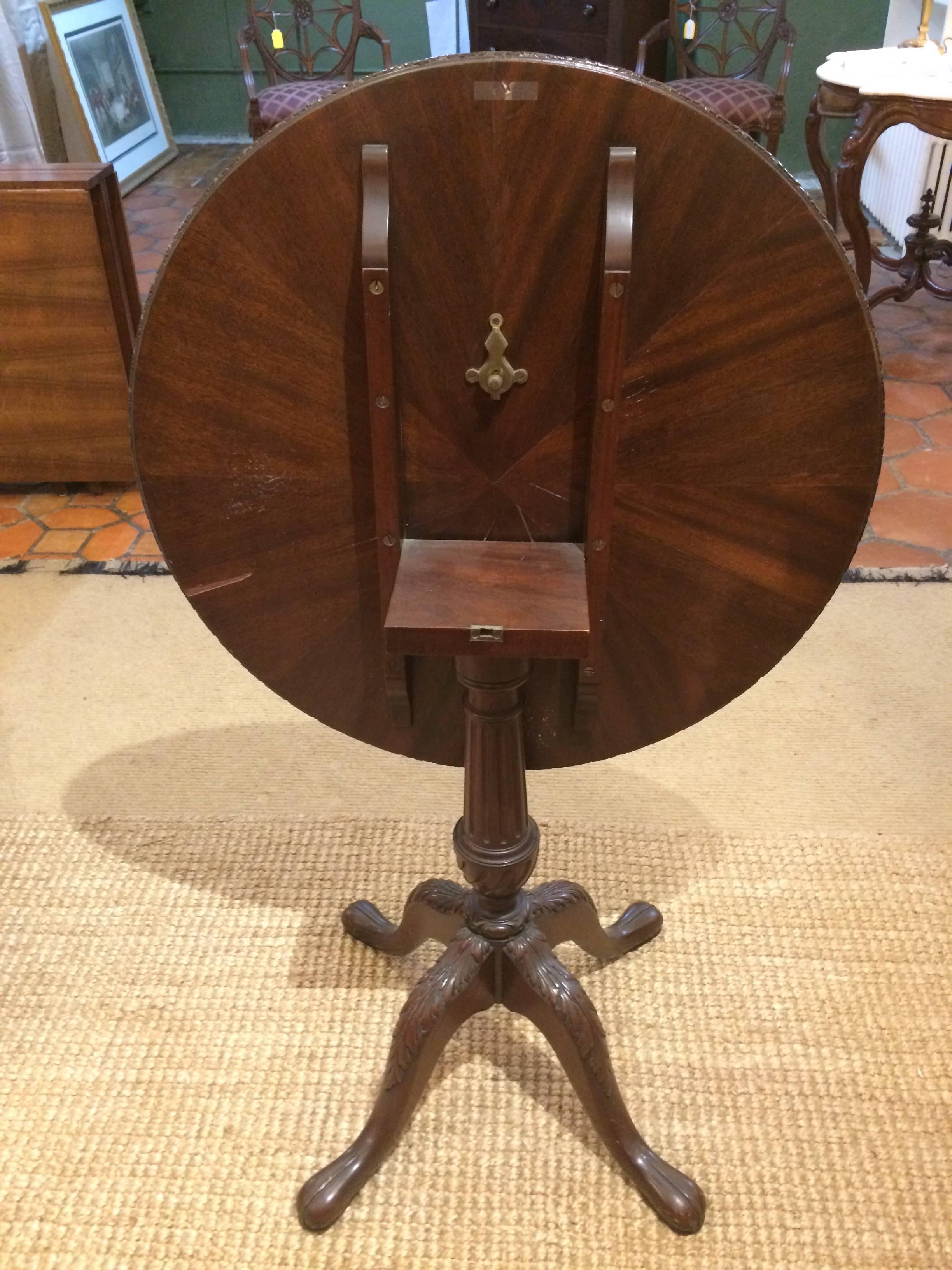 Exquisite 19th Century Crotch Mahogany Tilt-Top Centre or Side Table 5