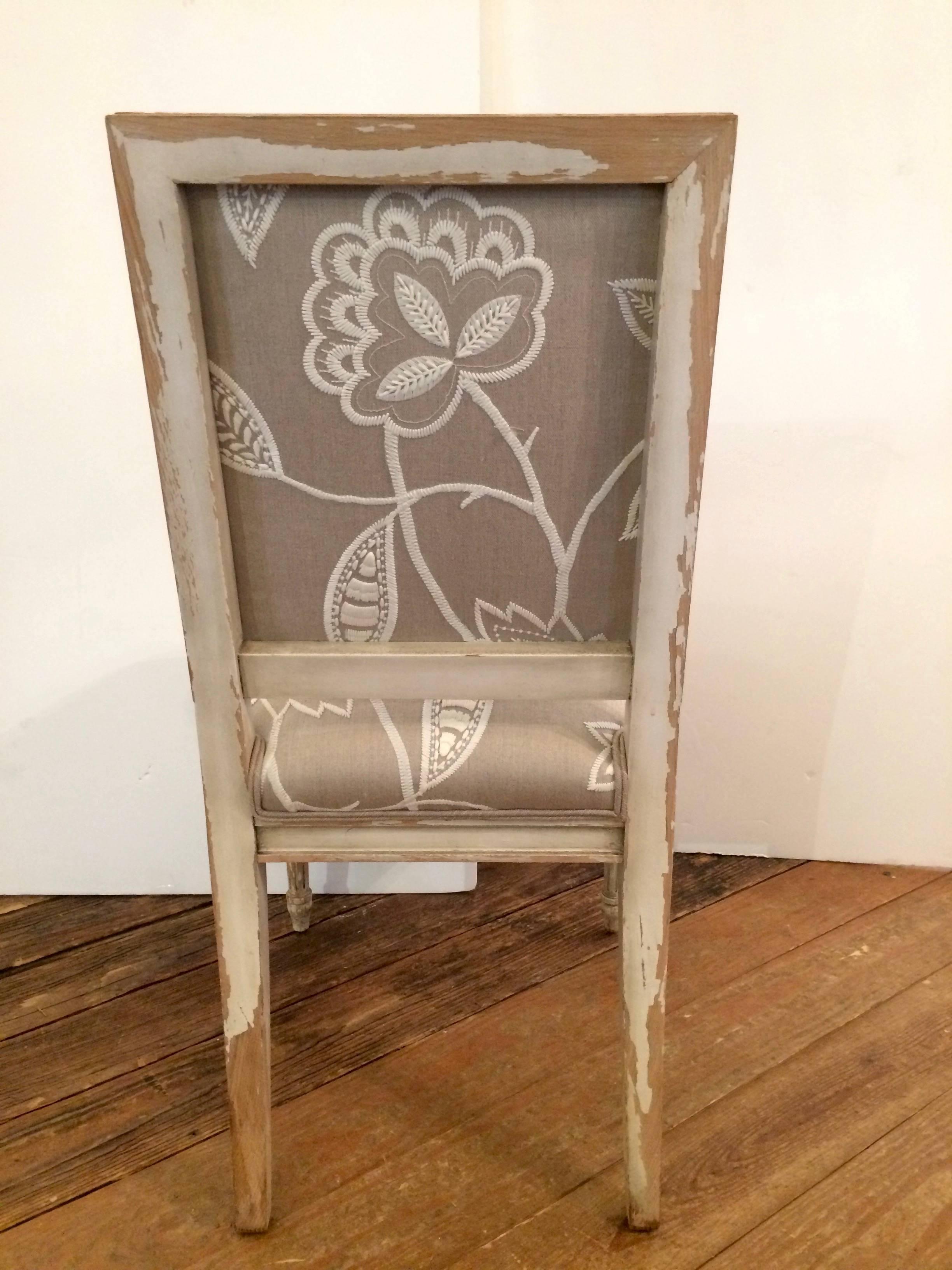 Pretty Pair of Vintage French Style Side Chairs In Excellent Condition In Hopewell, NJ