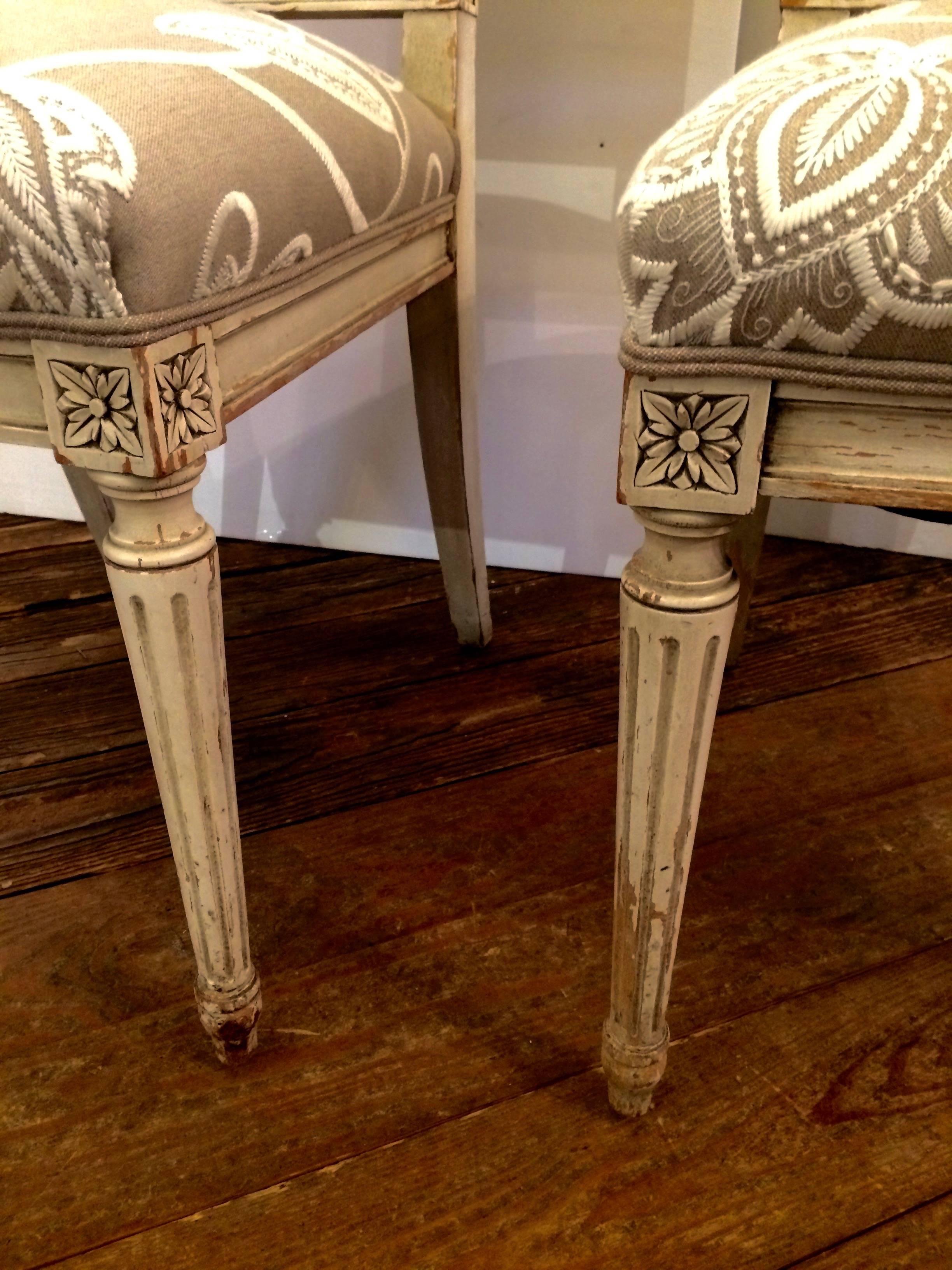 Mid-20th Century Pretty Pair of Vintage French Style Side Chairs