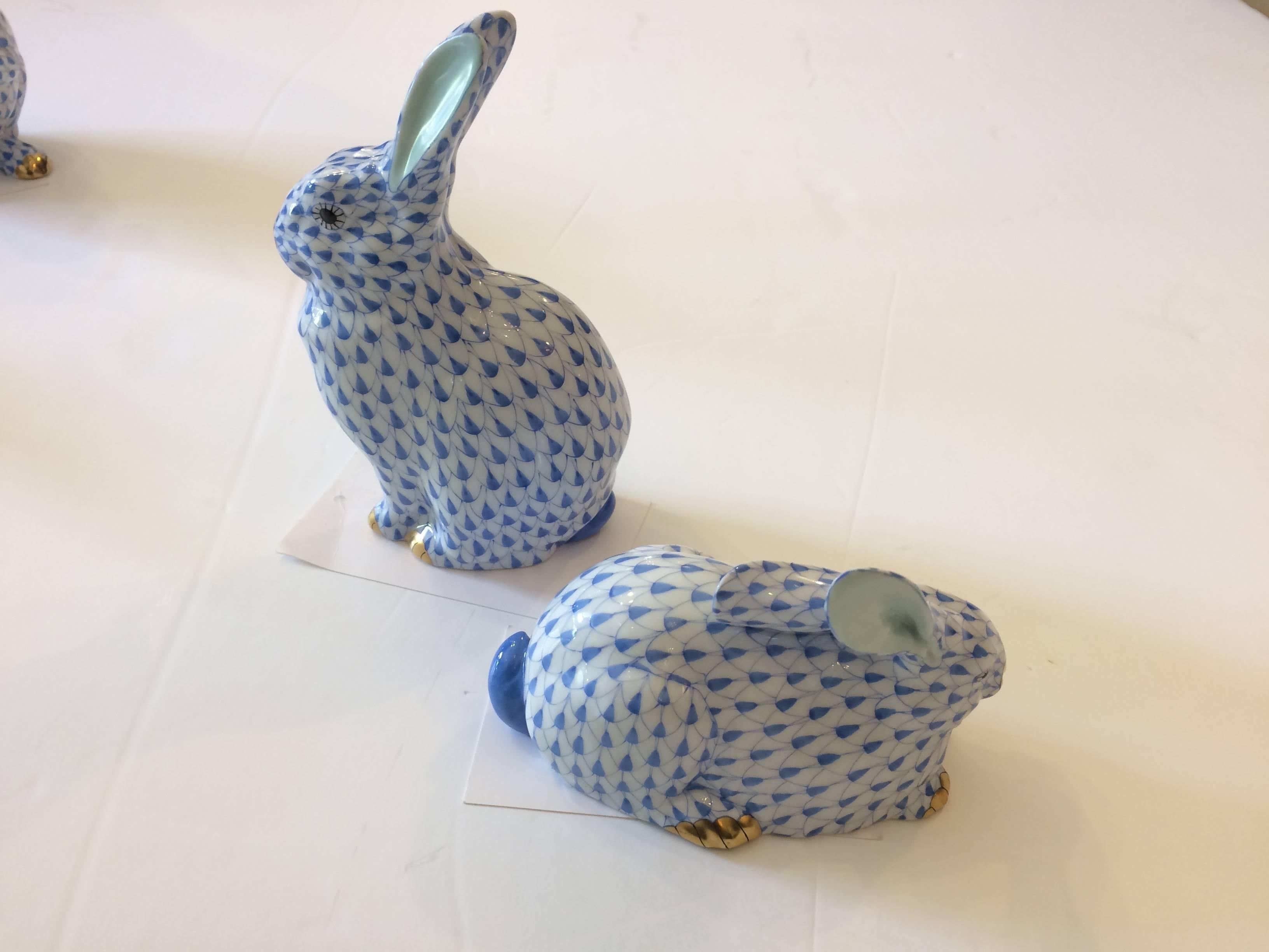 Adorable collection Herend de lapins bleus et blancs 3