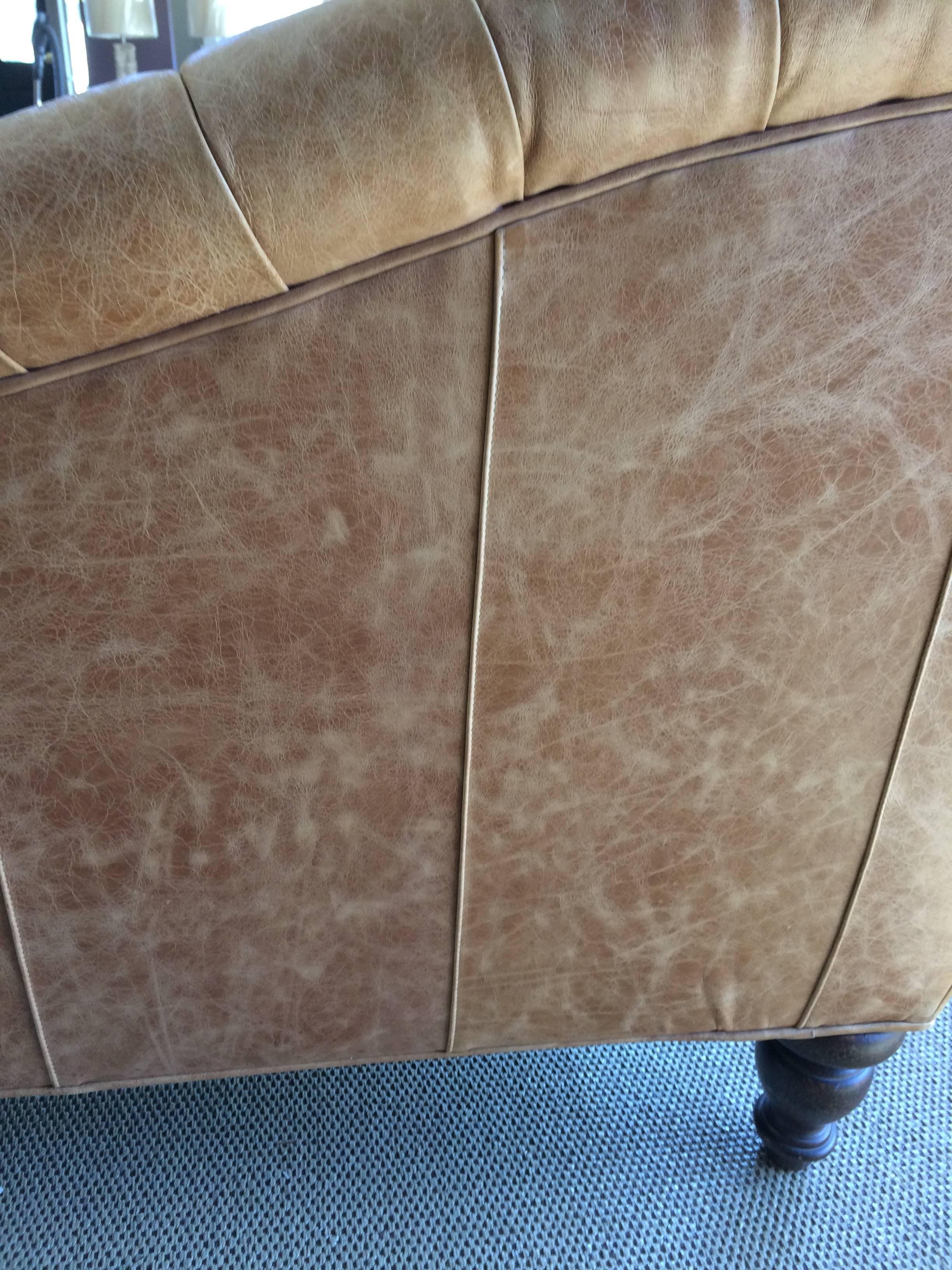 Sensational Tufted Leather Elegant Chesterfield Sofa 3