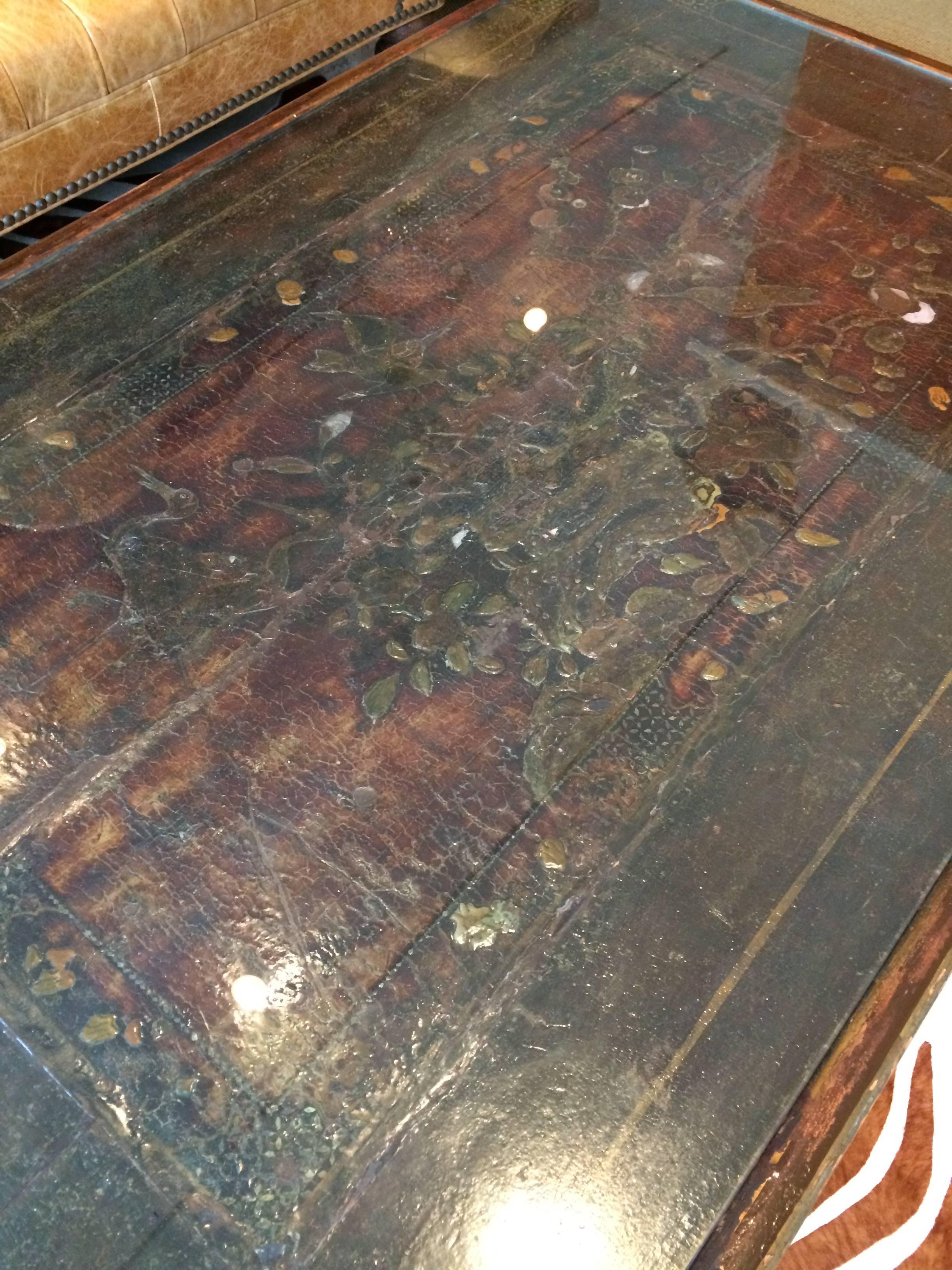 Early 20th Century Impressive Polychrome Decorated Chinoiserie Style Monumental Coffee Table