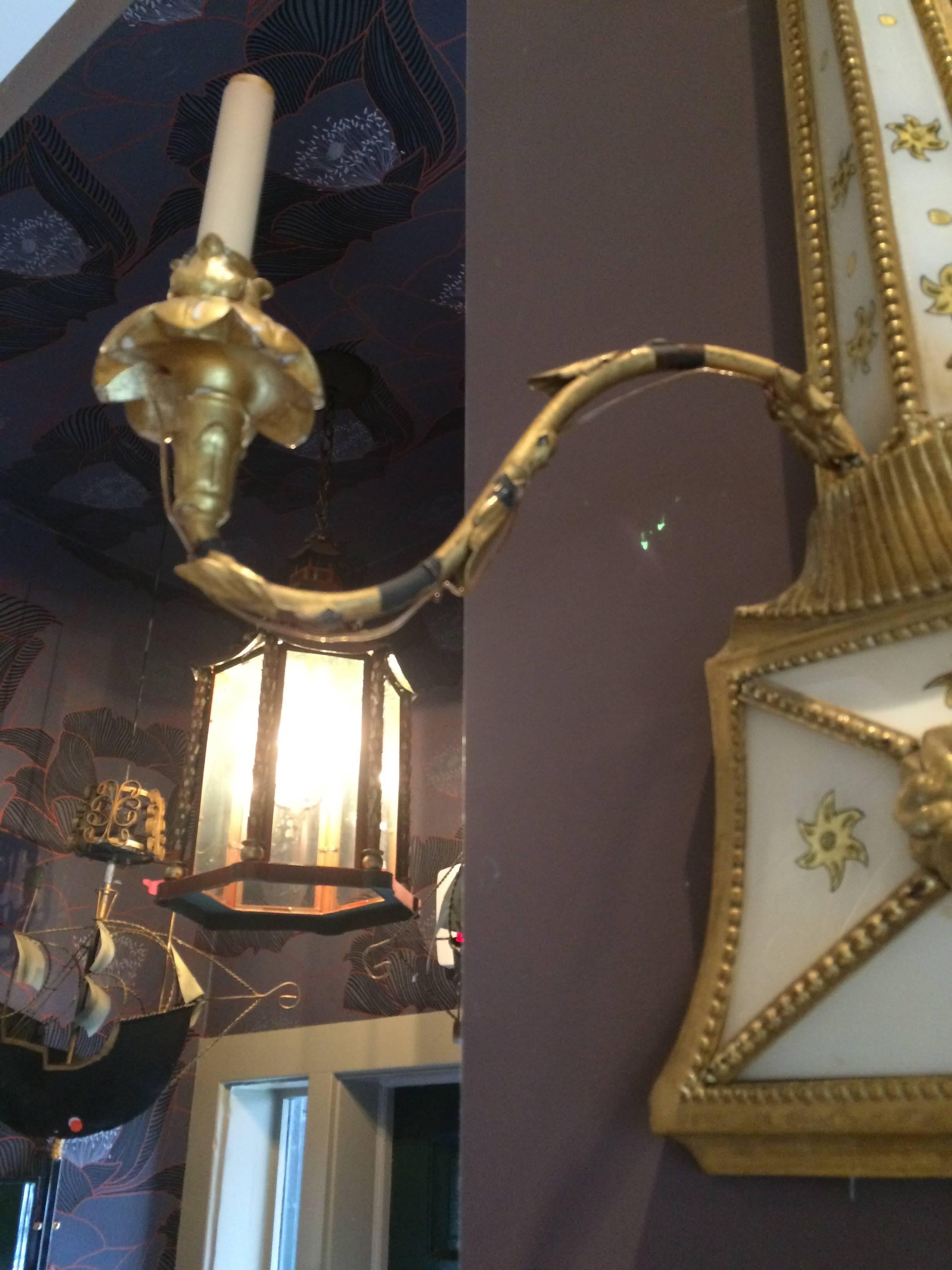 Beautiful Pair of Giltwood and Handpainted French Sconces In Excellent Condition In Hopewell, NJ