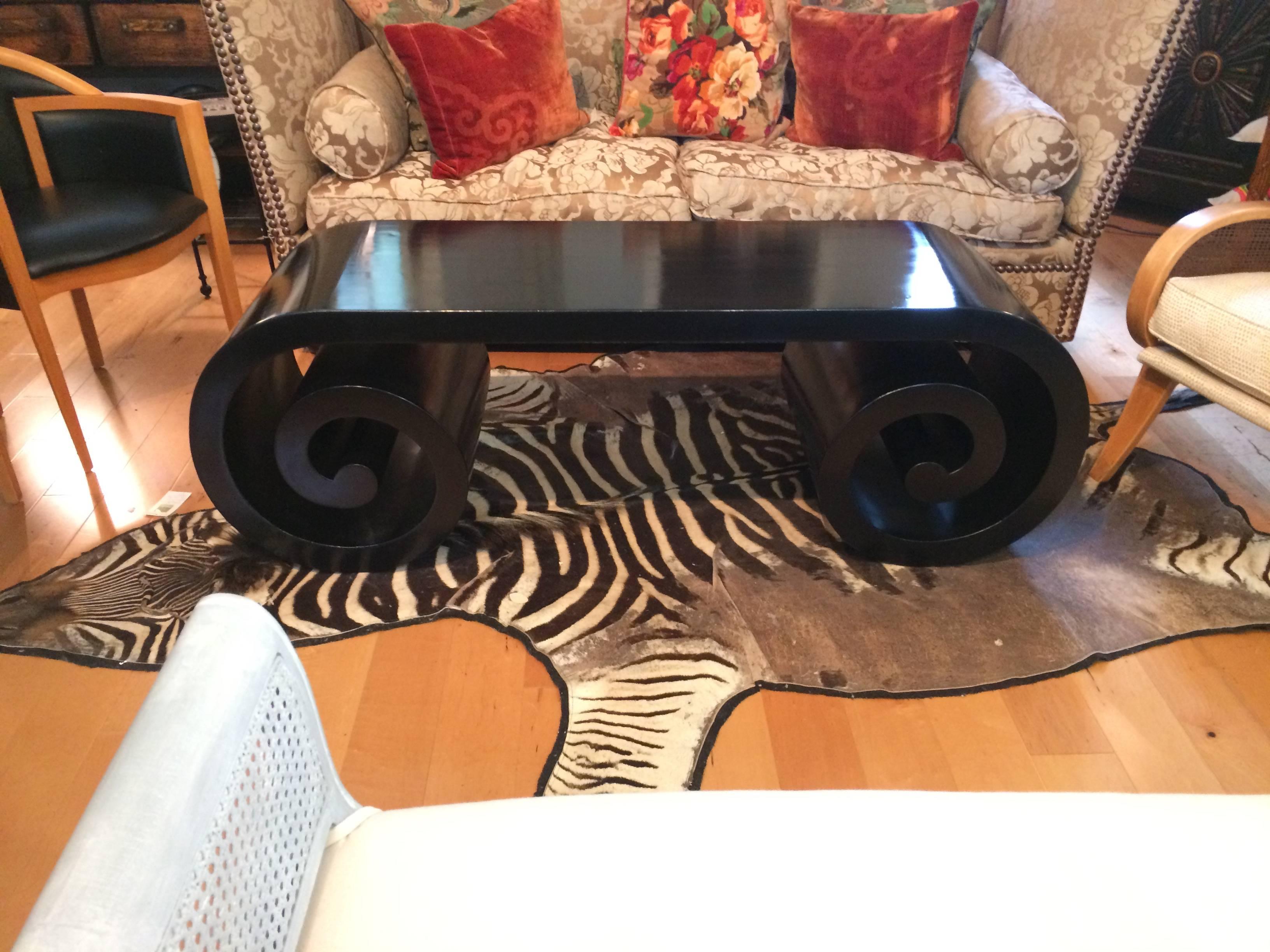 Very Chic Black Scroll Motife Mid-Century Modern Coffee Table In Excellent Condition In Hopewell, NJ