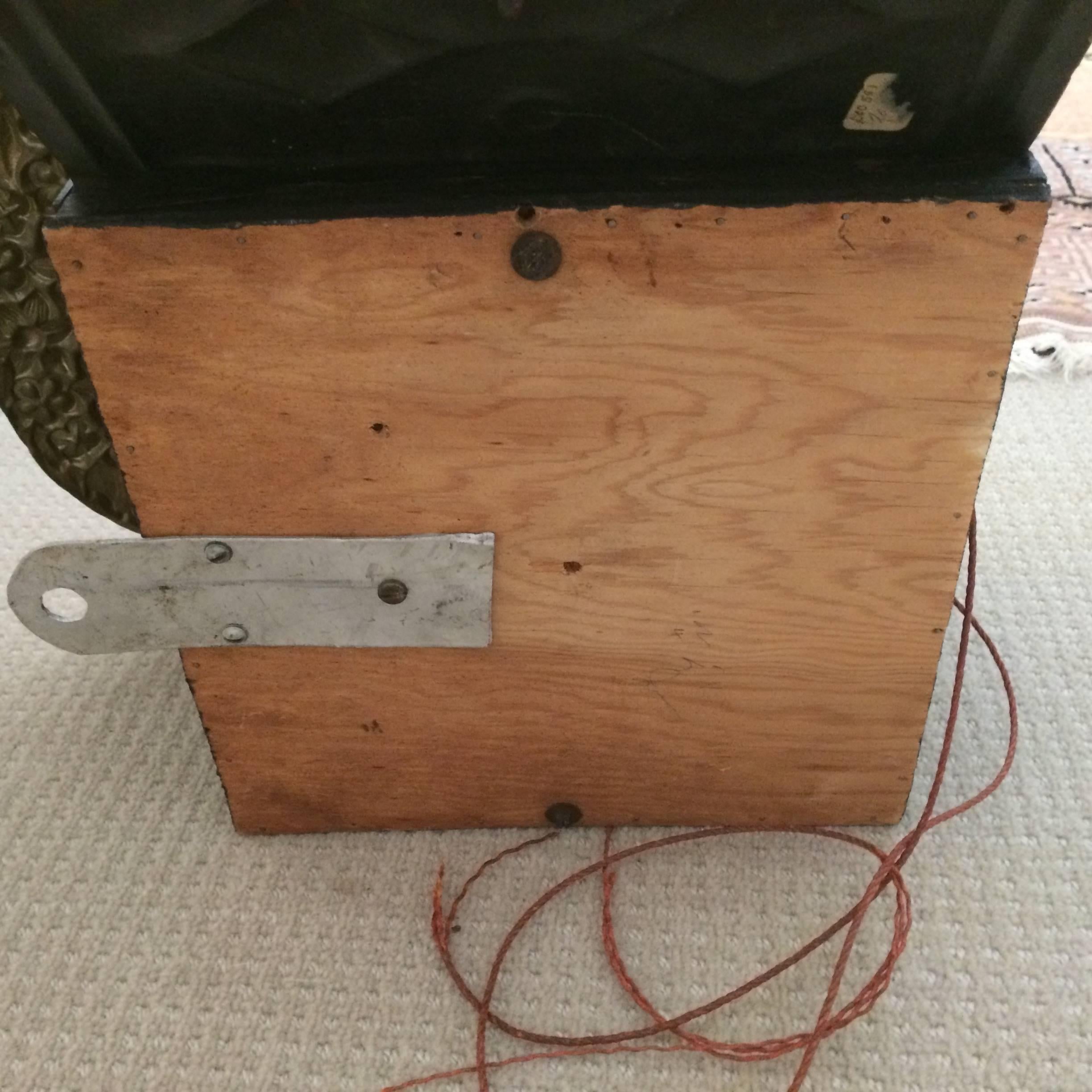 Prächtige antike französische Wanduhr im Zustand „Gut“ in Hopewell, NJ