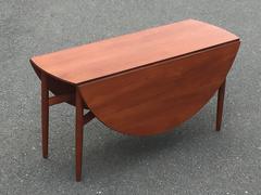 Danish Modern Teak Drop-Leaf Dining Table in the Style of Hans Wegner