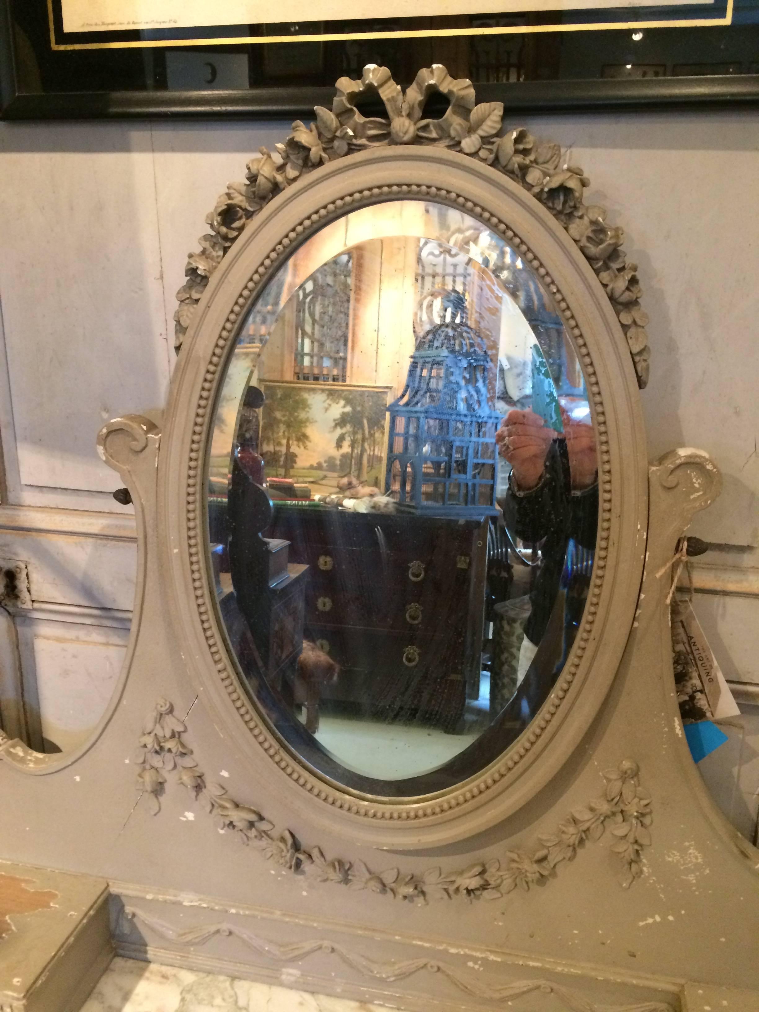 Romantic Painted Wood and Marble French Vintage Vanity In Excellent Condition In Hopewell, NJ