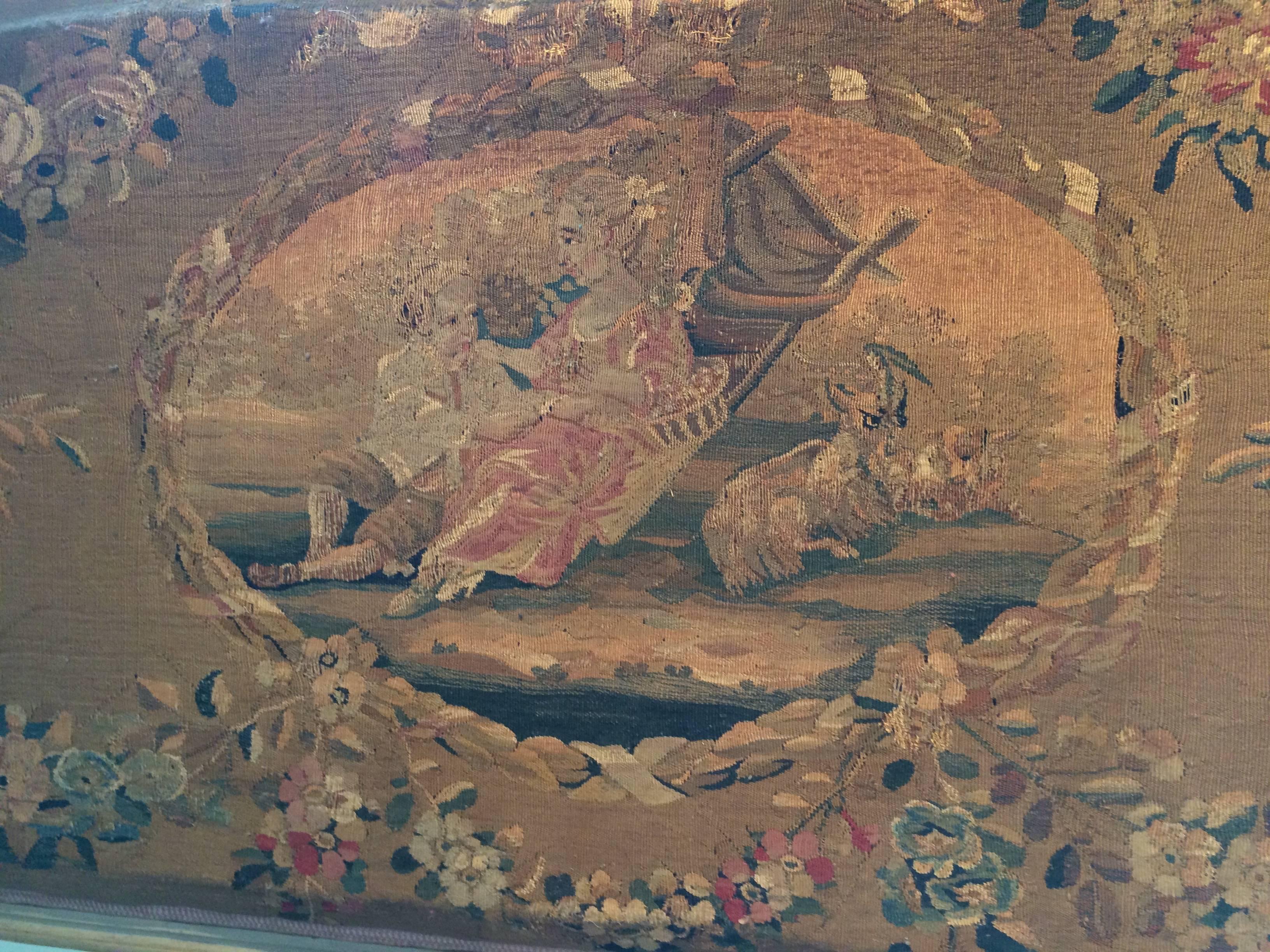 Canapé Louis XVI de qualité muséale en tapisserie et canapé peint Bon état - En vente à Hopewell, NJ