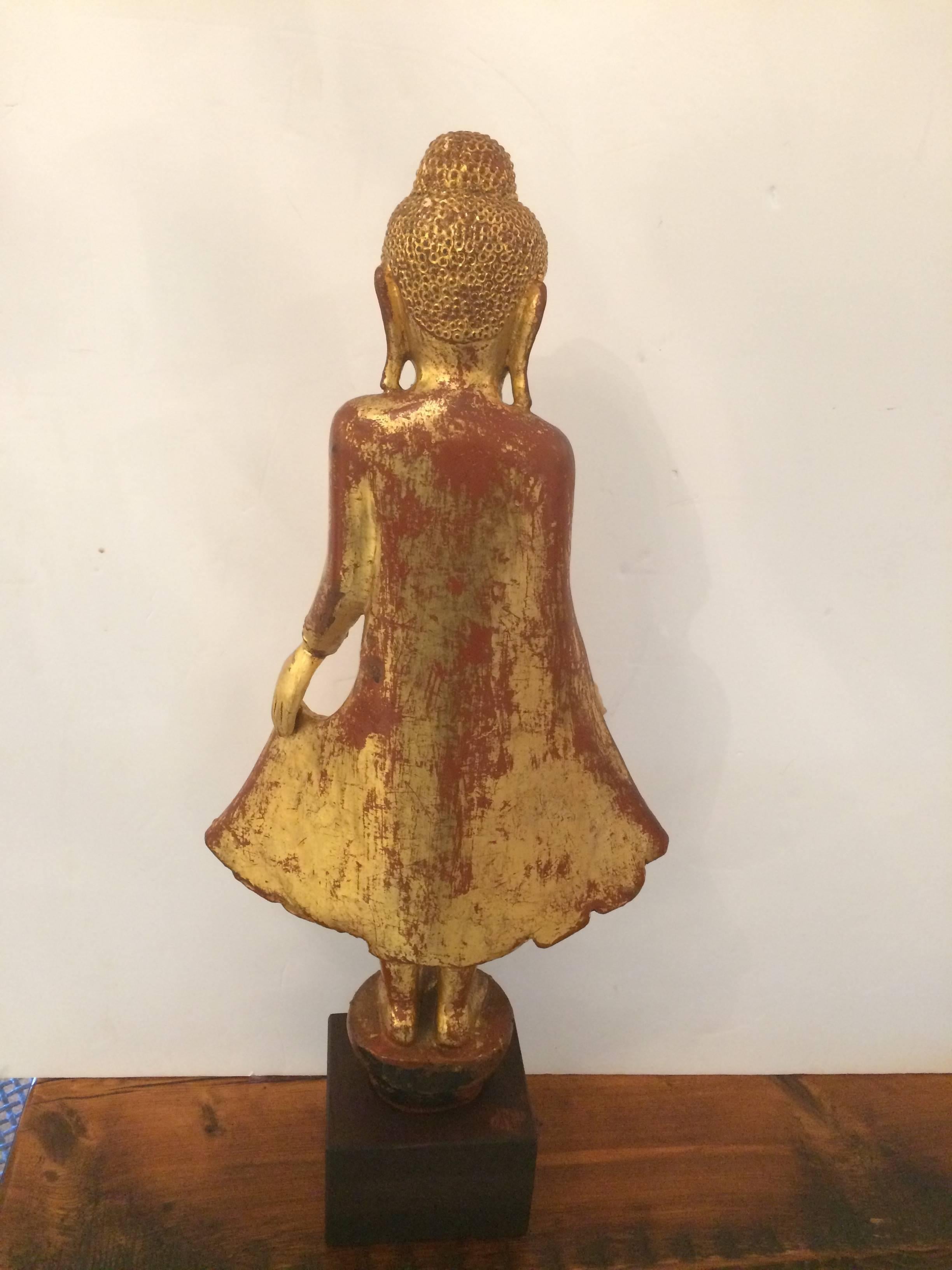 Gem of a Giltwood Thai Buddha Sculpture For Sale 4