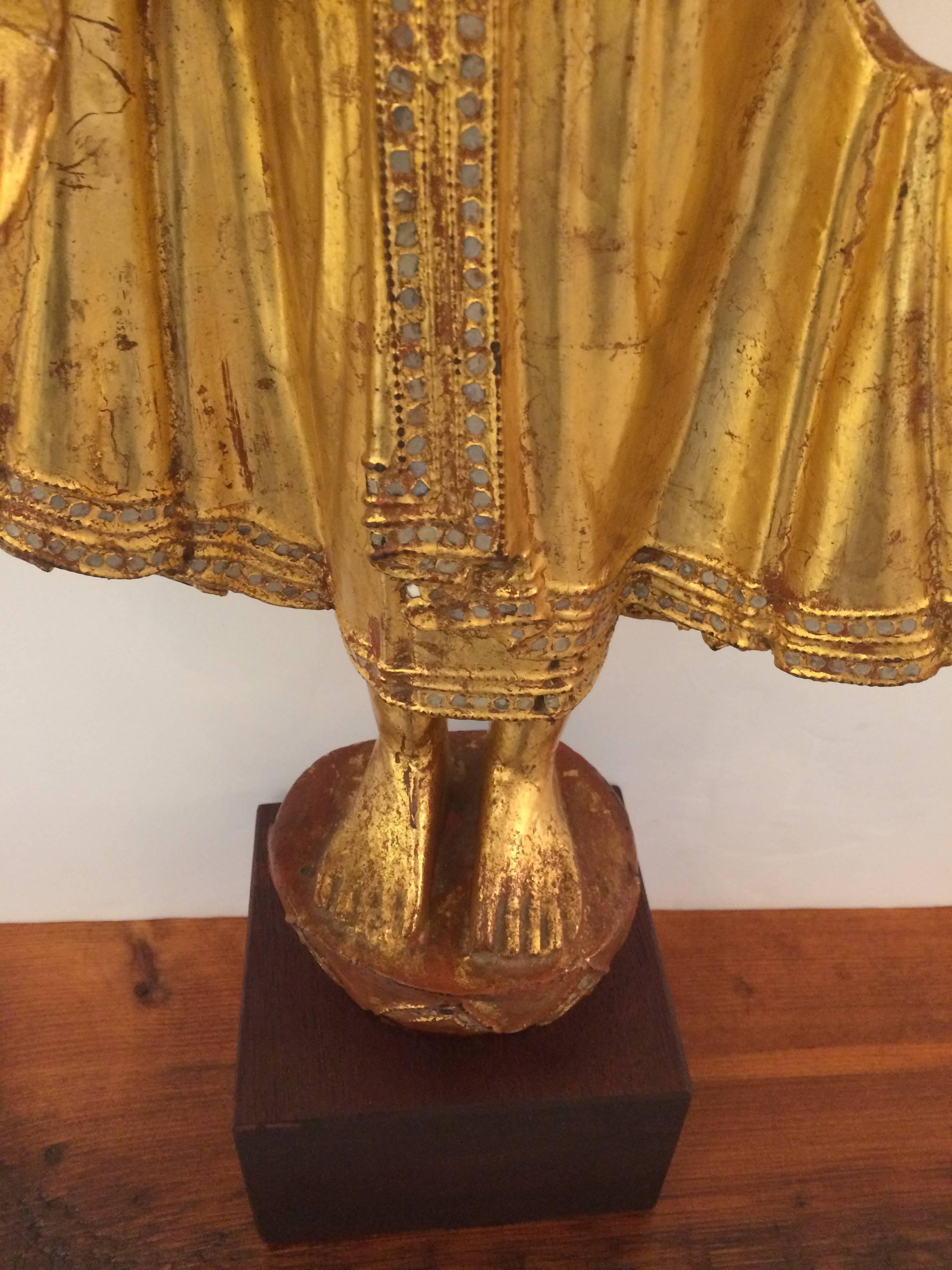 Gem of a Giltwood Thai Buddha Sculpture For Sale 1