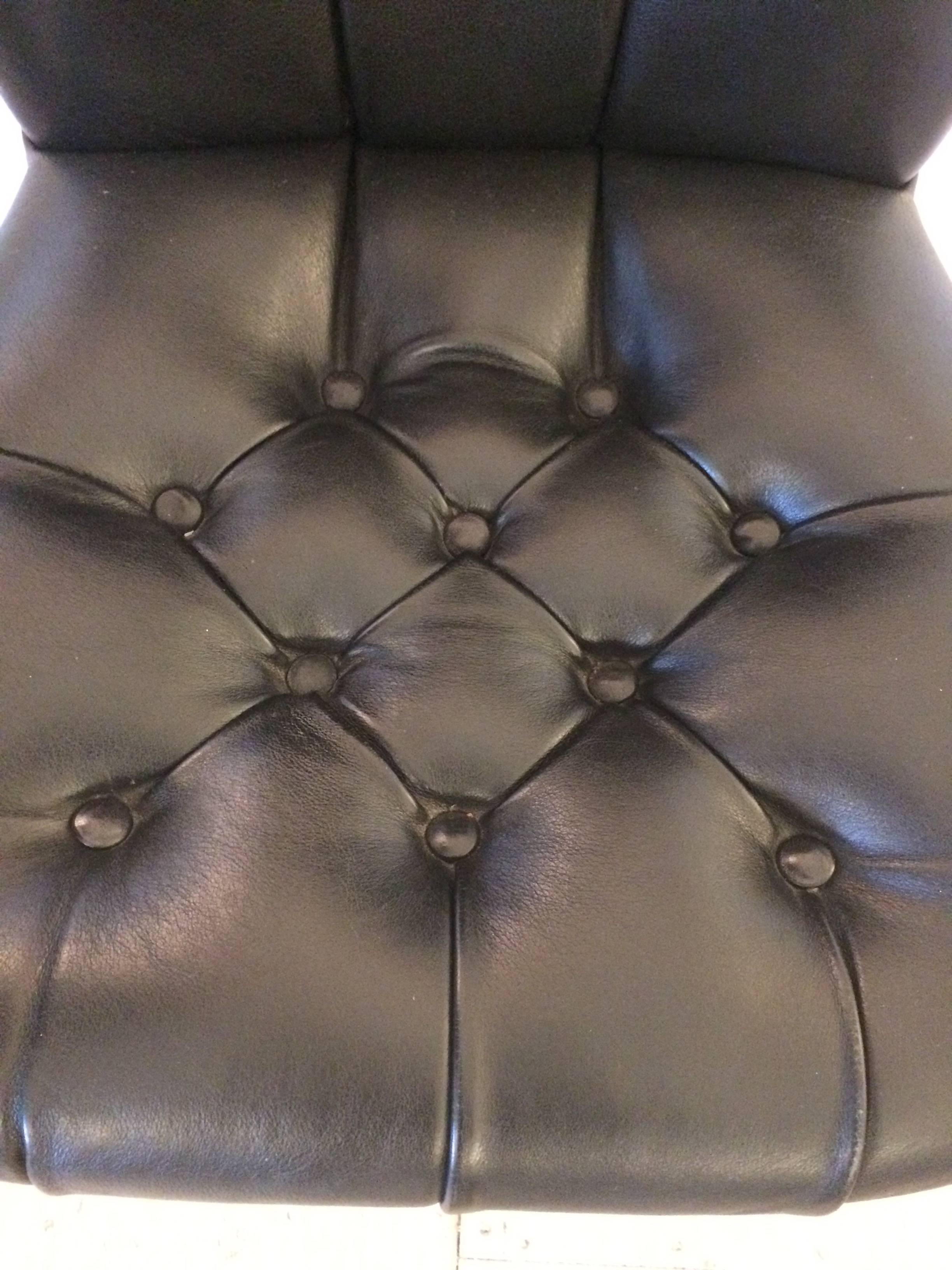 Masculine Pair of Black Tufted Leather and Mahogany Side Chairs In Excellent Condition In Hopewell, NJ