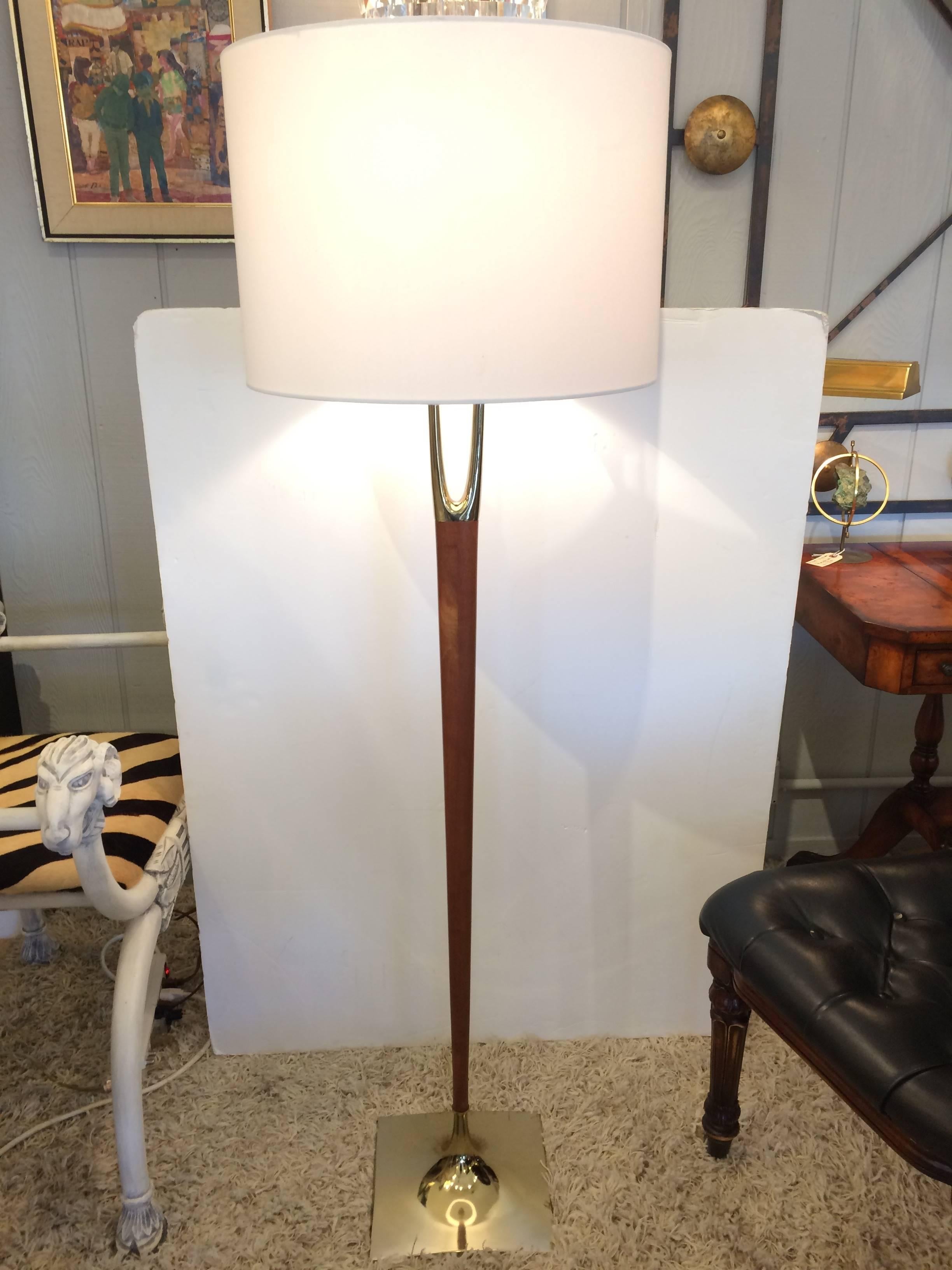 Mid-20th Century Chic Mid-Century Modern Wishbone Style Teak and Brass Floor Lamp