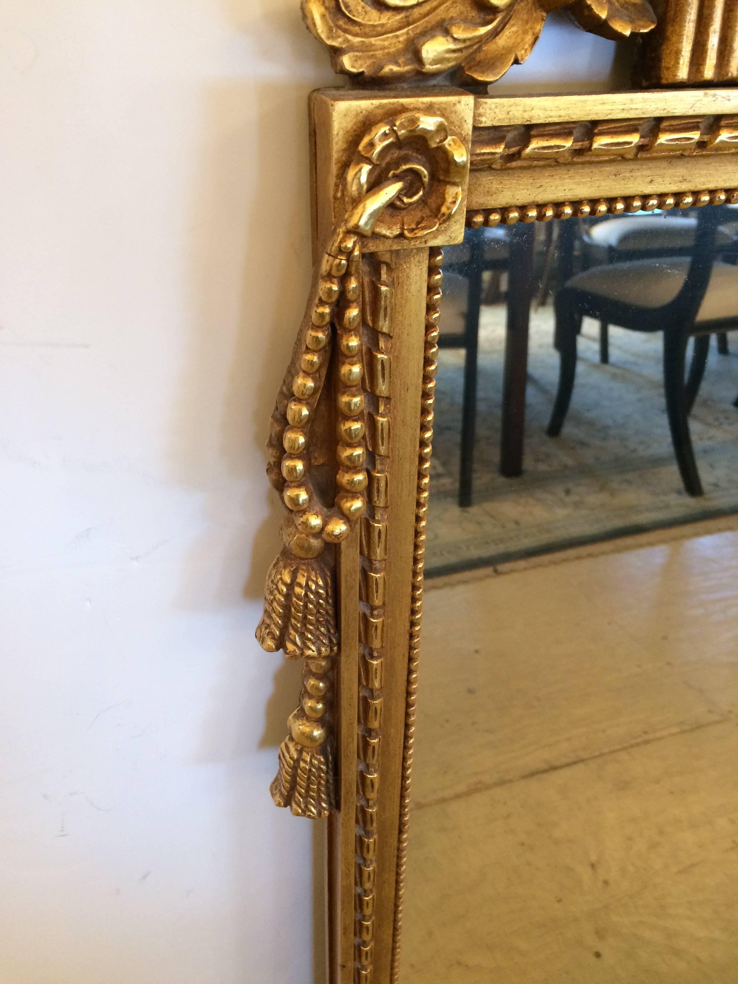 Classic Neoclassical Gilded Mirror In Excellent Condition In Hopewell, NJ