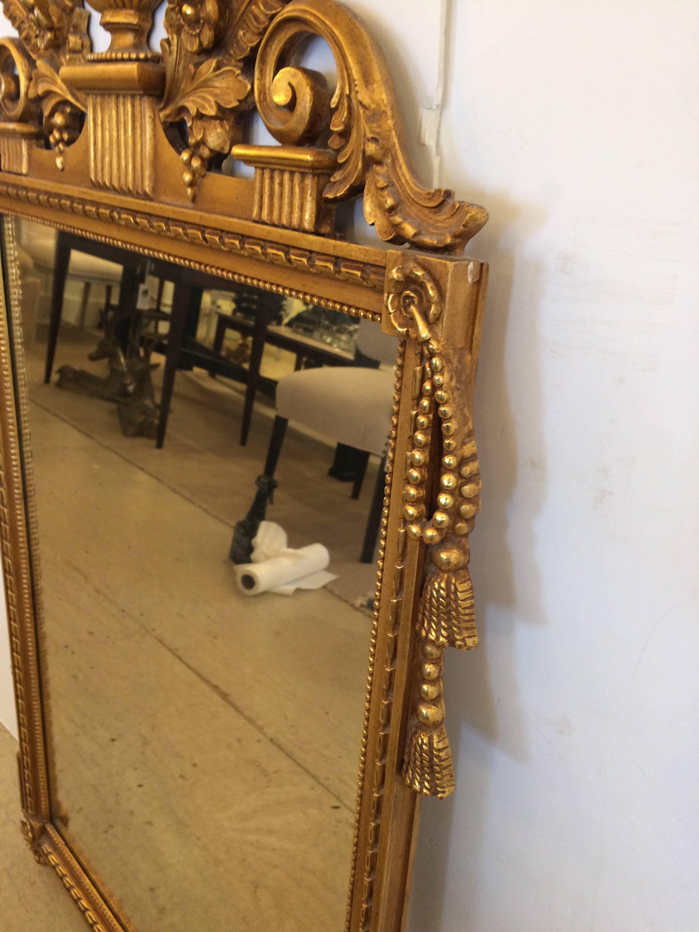 Mid-20th Century Classic Neoclassical Gilded Mirror