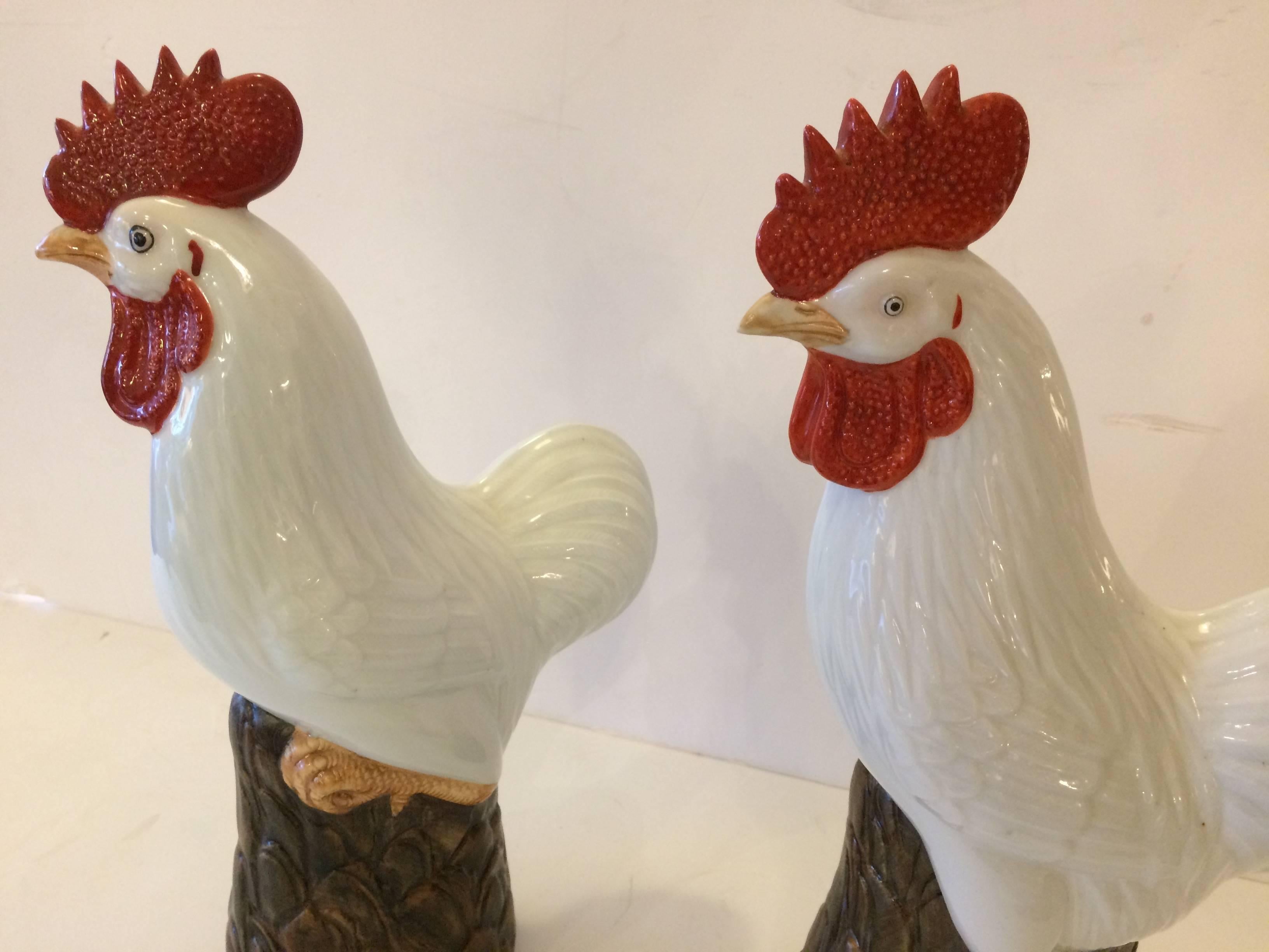 Early 20th Century Charming Pair of Chinese Export Porcelain Rooster Sculptures