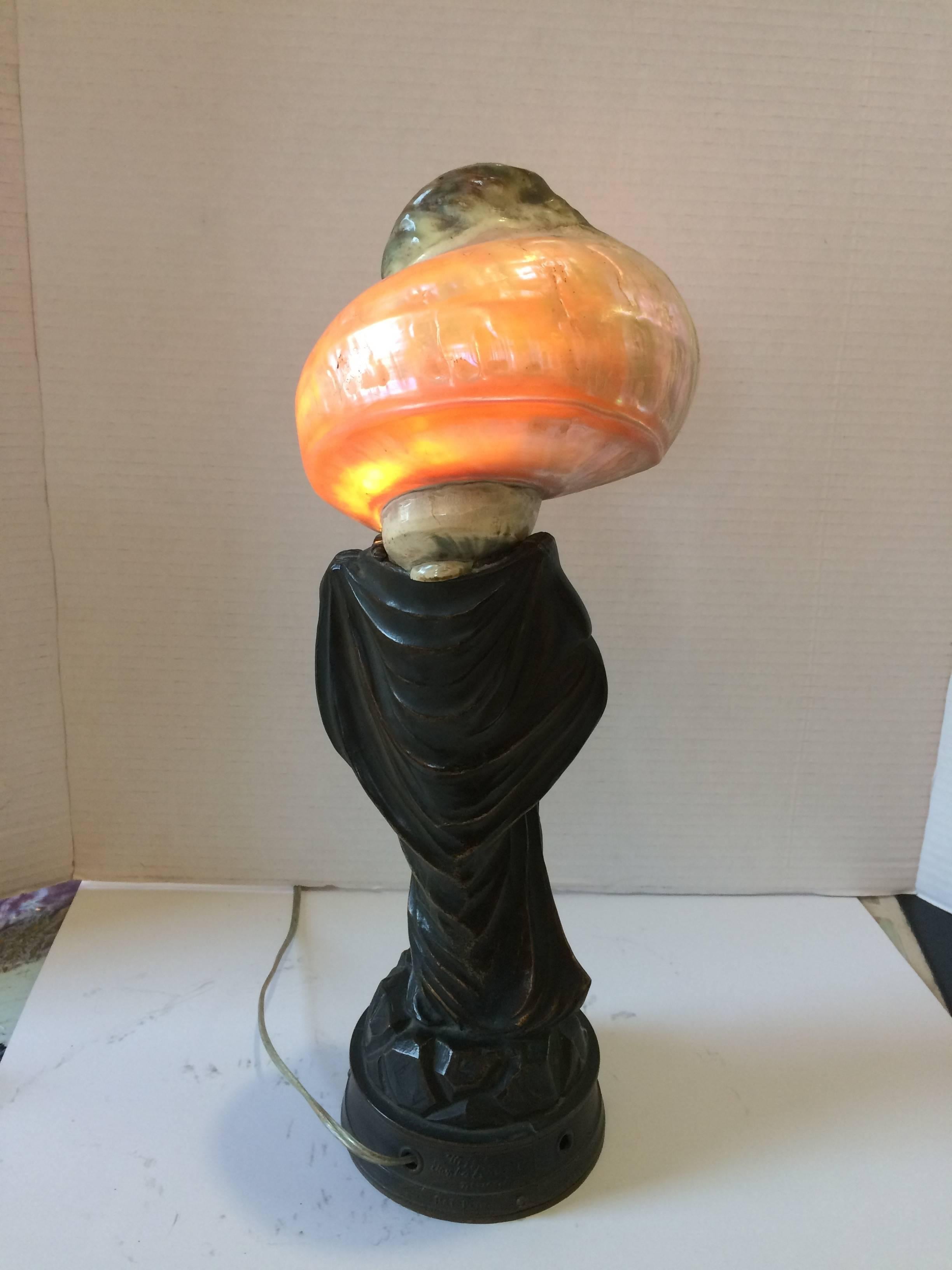 Dazzling Art Deco Bronze and Conch Shell Table Lamp For Sale 2