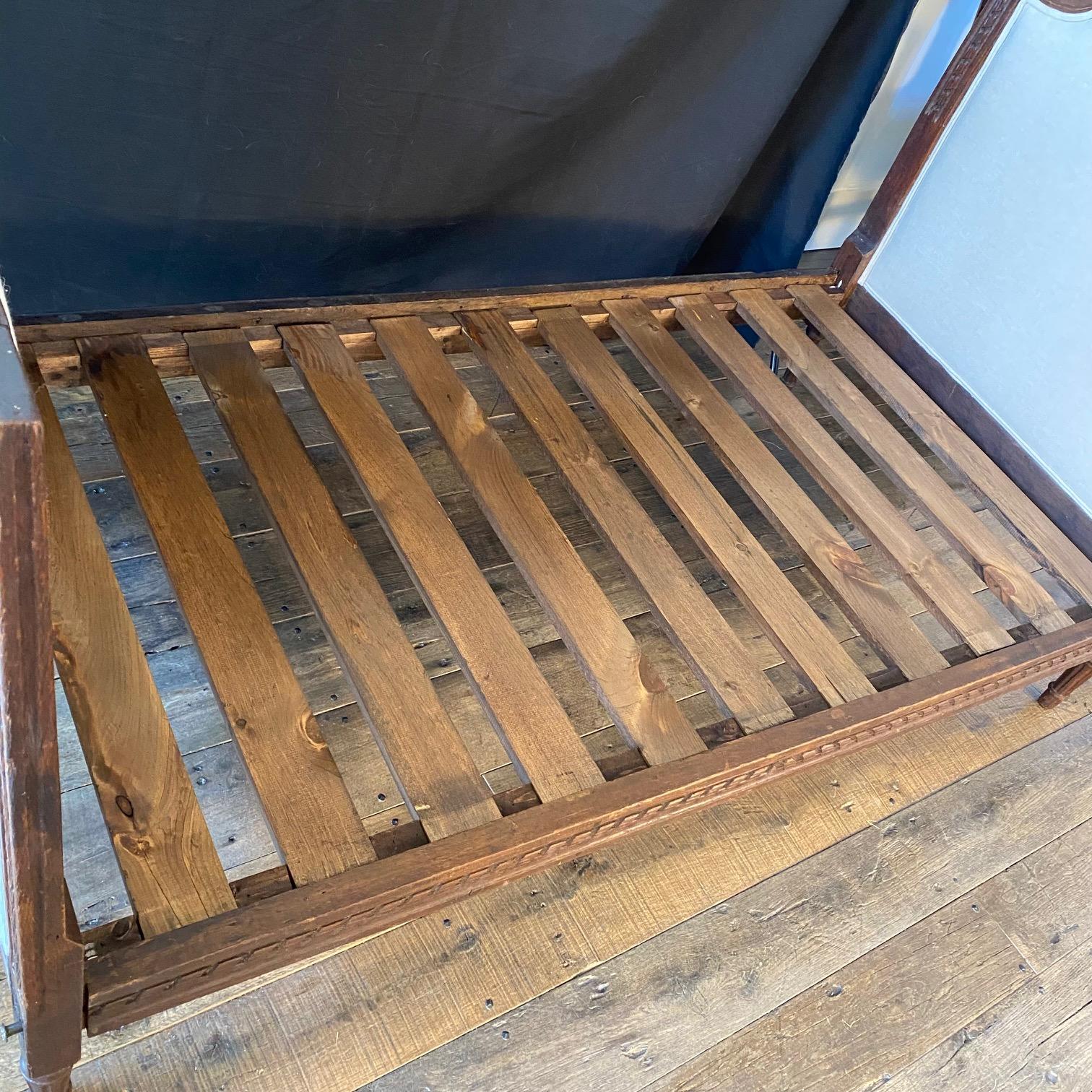 18th Century Museum Quality Highly Carved French Daybed Newly Reupholstered For Sale 6