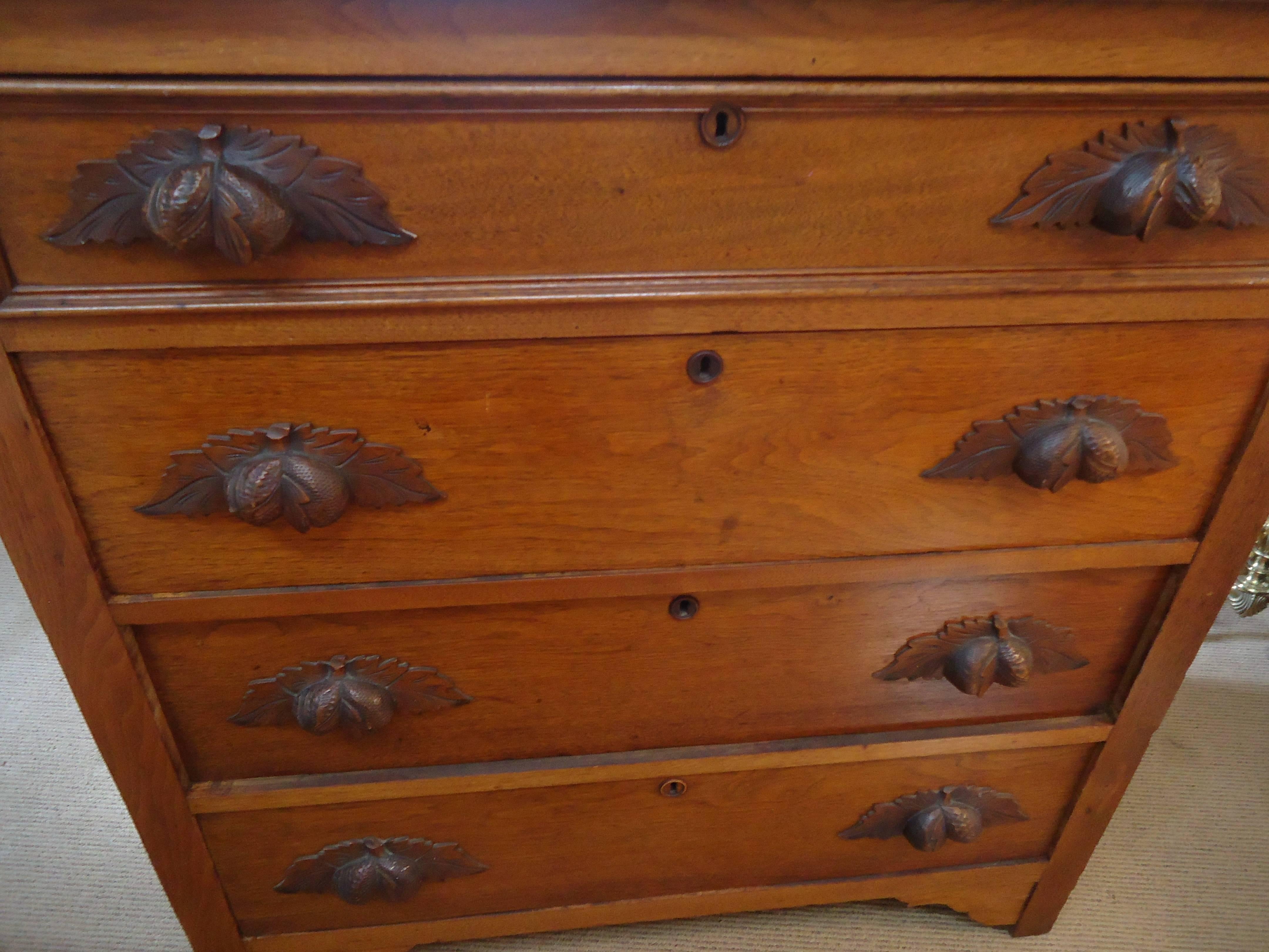 American Charming Cottage Chest of Drawers Dresser