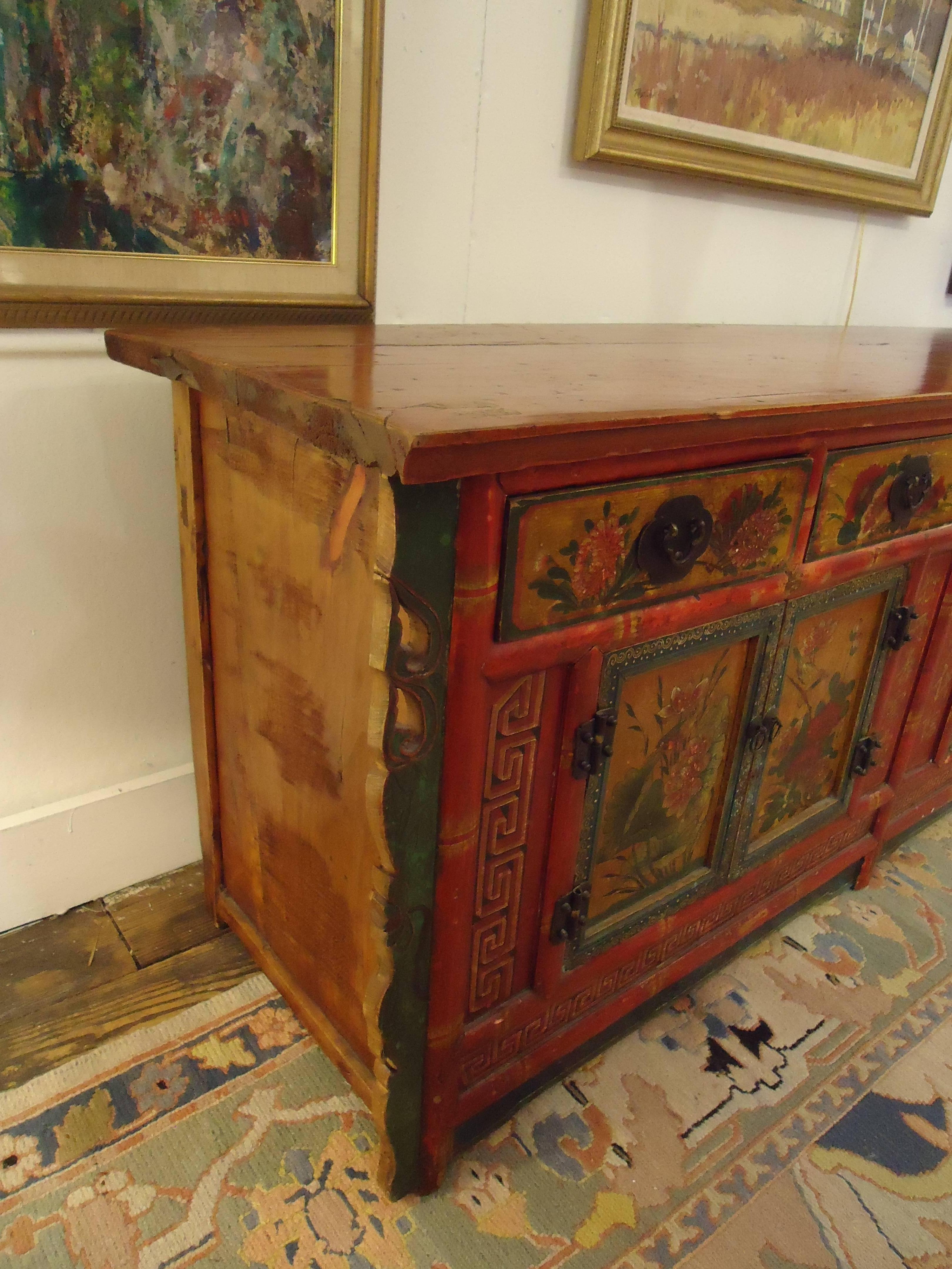 Gorgeous Hand-Painted Chinese Sideboard Cabinet 1