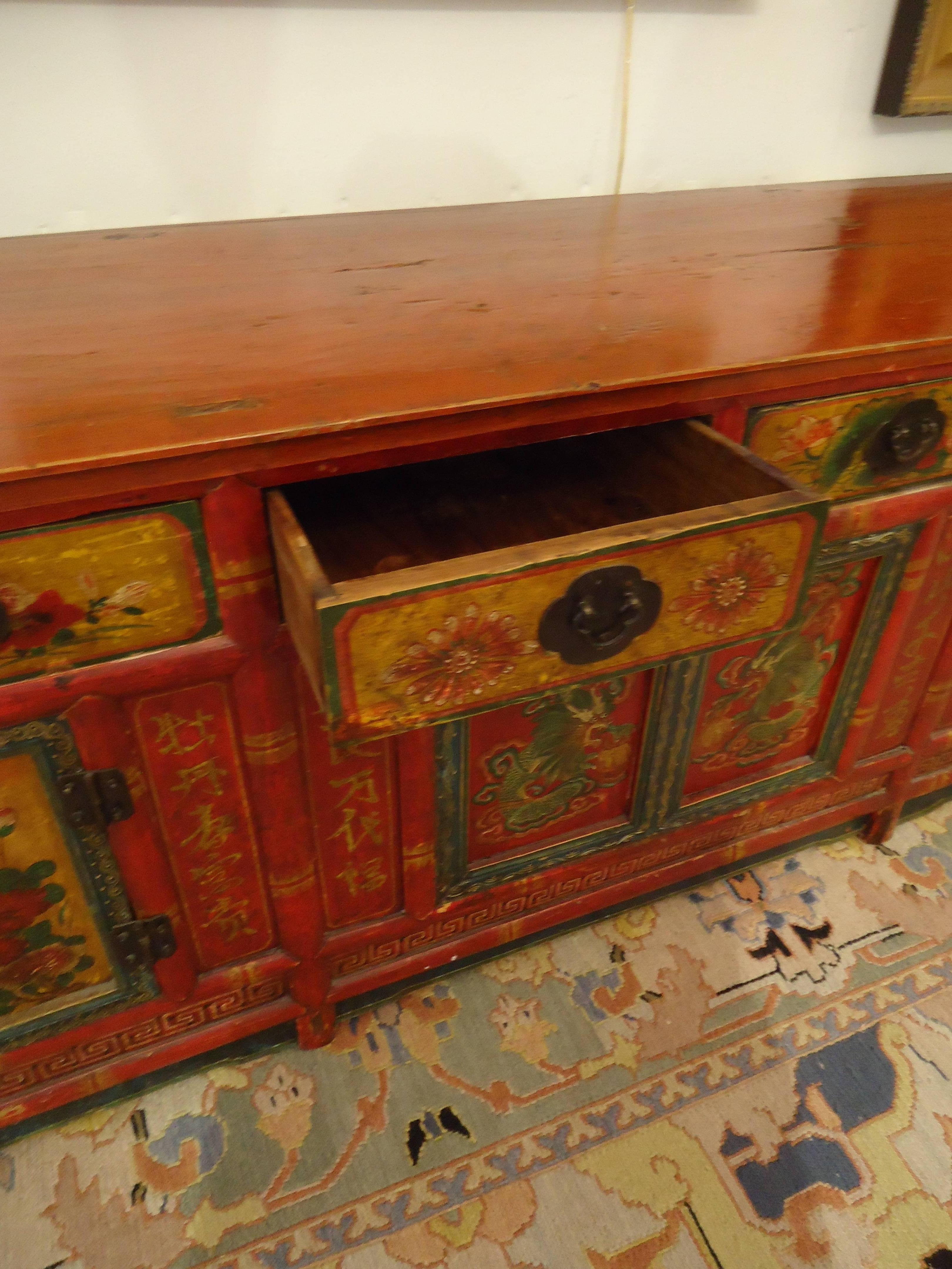 Gorgeous Hand-Painted Chinese Sideboard Cabinet 3
