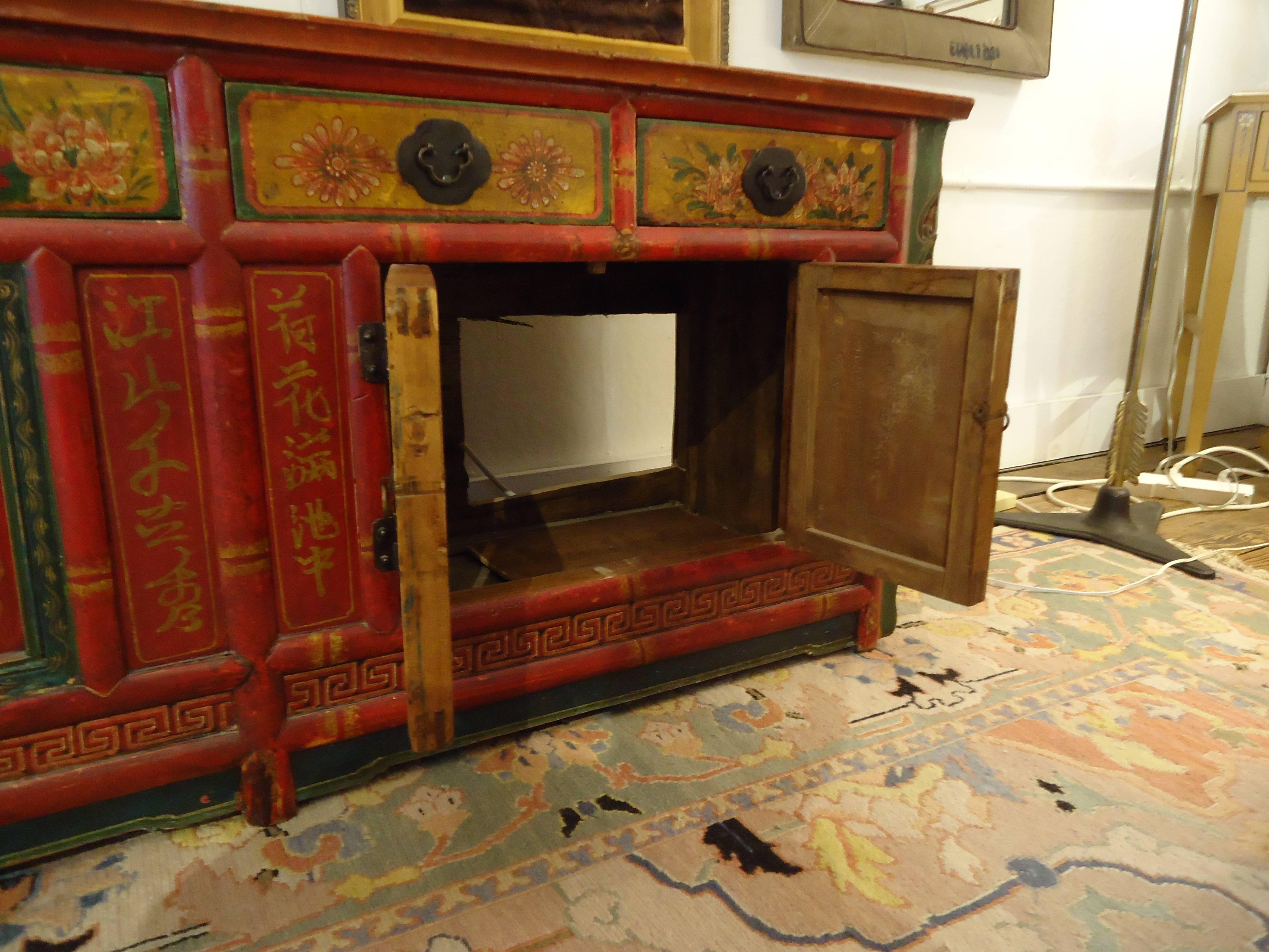Gorgeous Hand-Painted Chinese Sideboard Cabinet 4