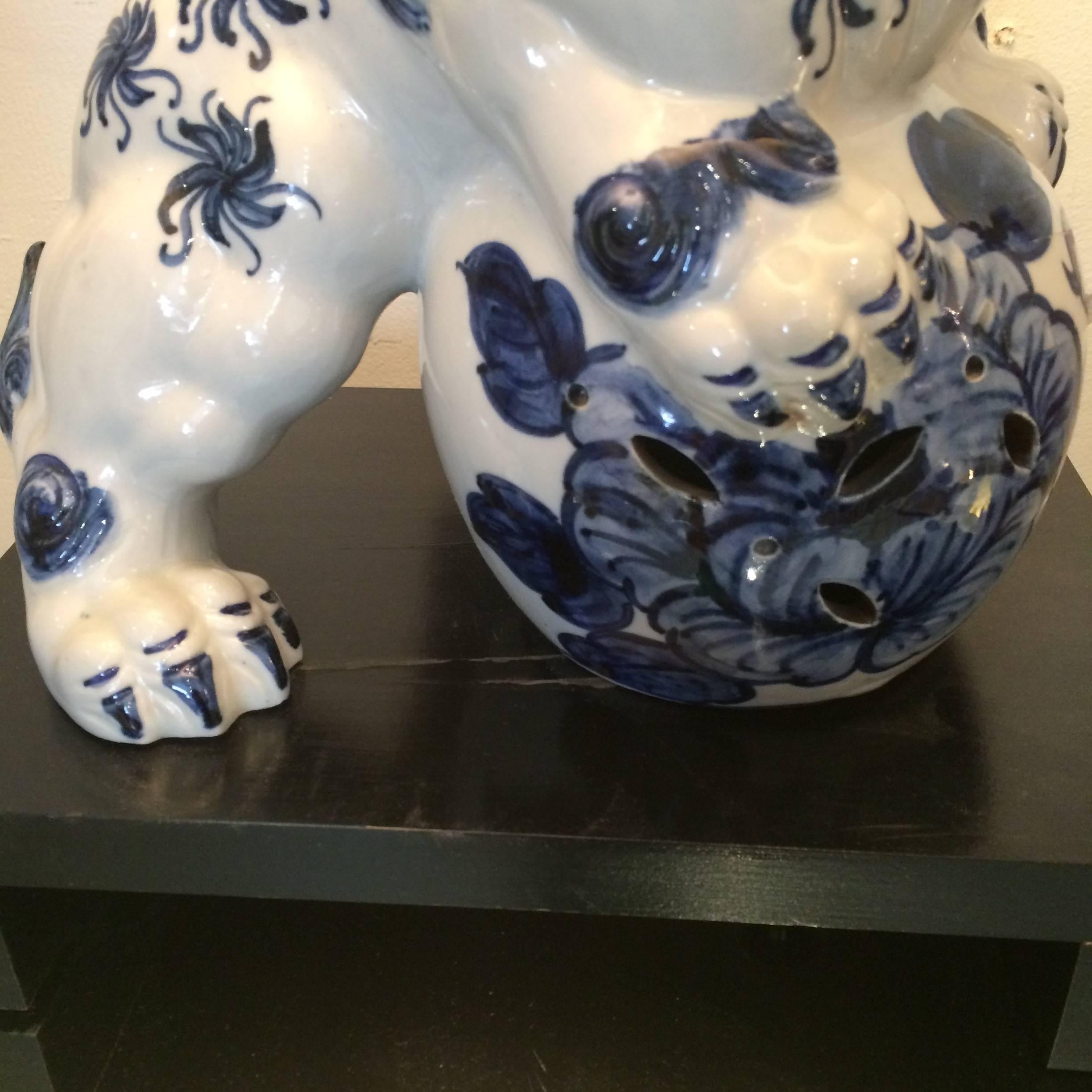 Pair of Blue and White Foo Dog Lamps 1