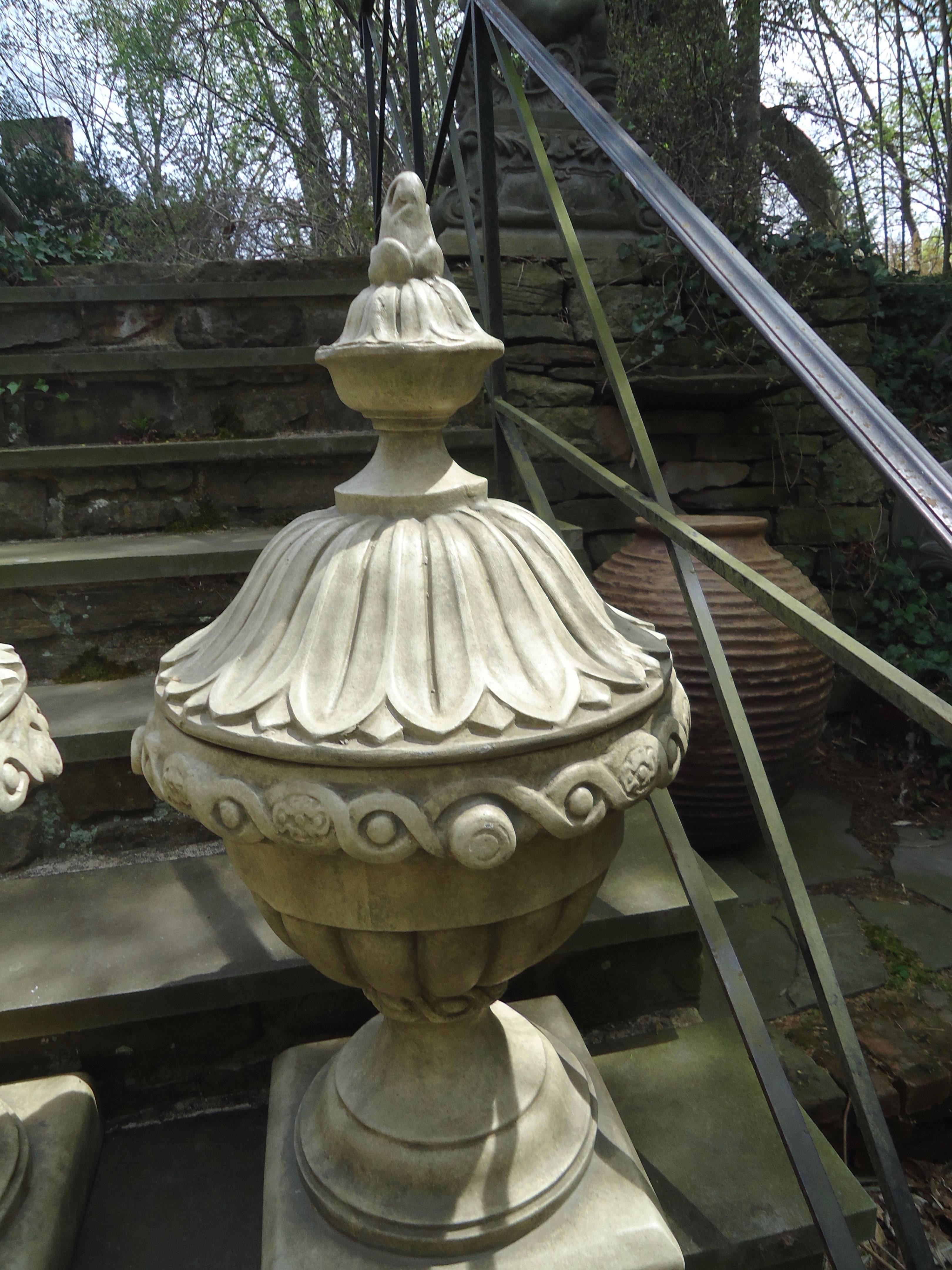 garden urn with lid