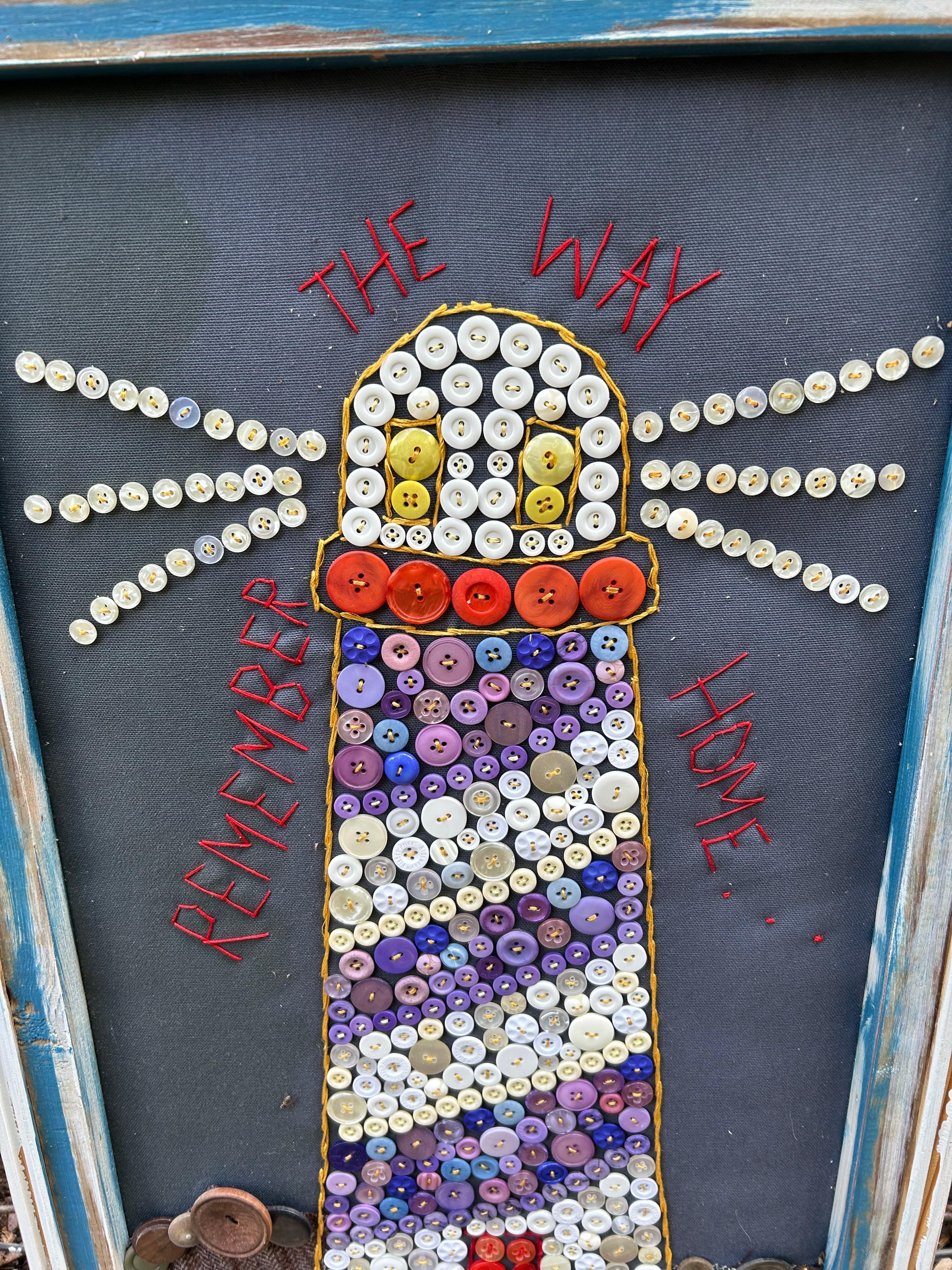 Artisanat Mary Teeter Maine Folk Art du phare avec boutons en vente