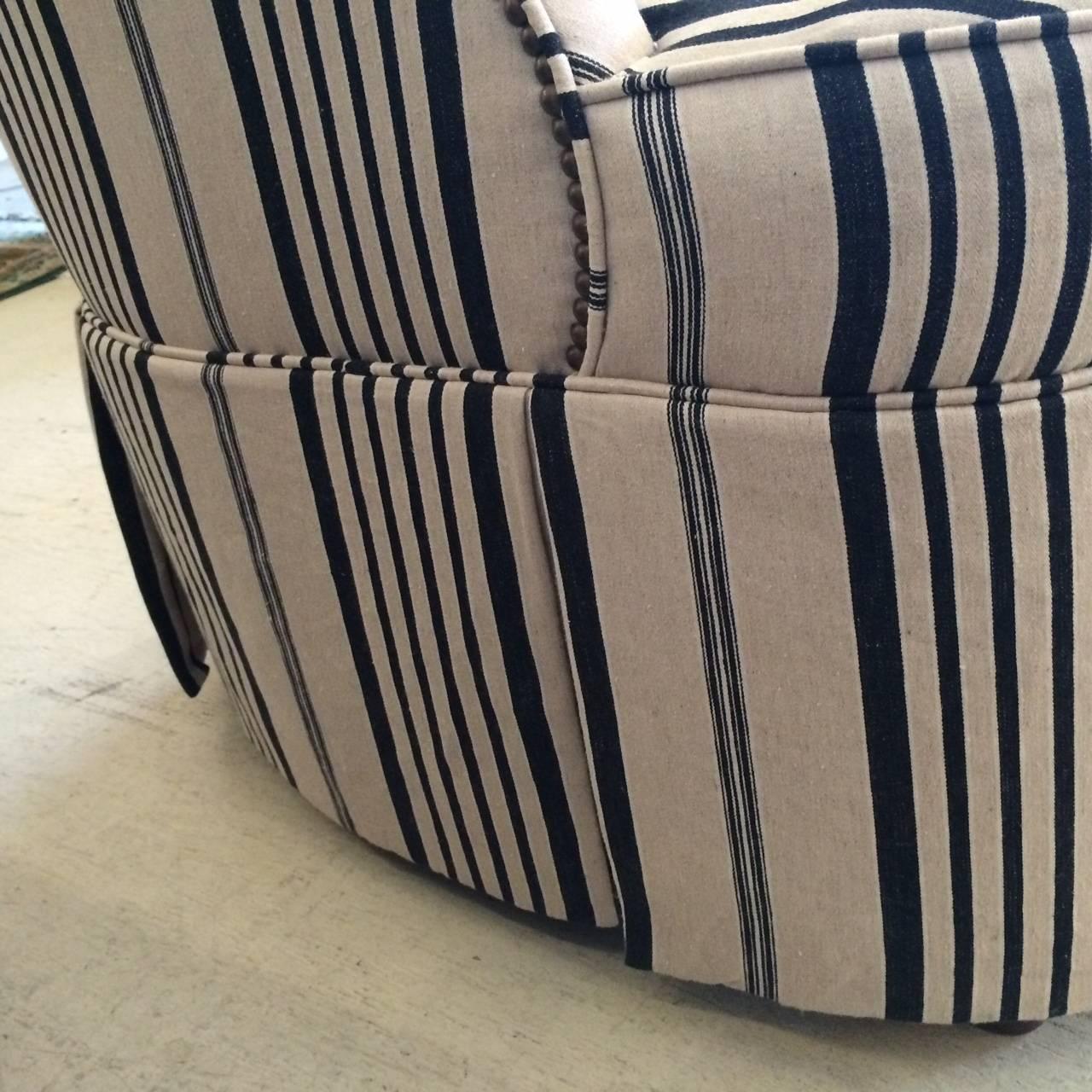 Stylish Comfy Upholstered Striped Club Chairs In Excellent Condition In Hopewell, NJ