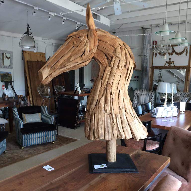 horse head wooden sculpture