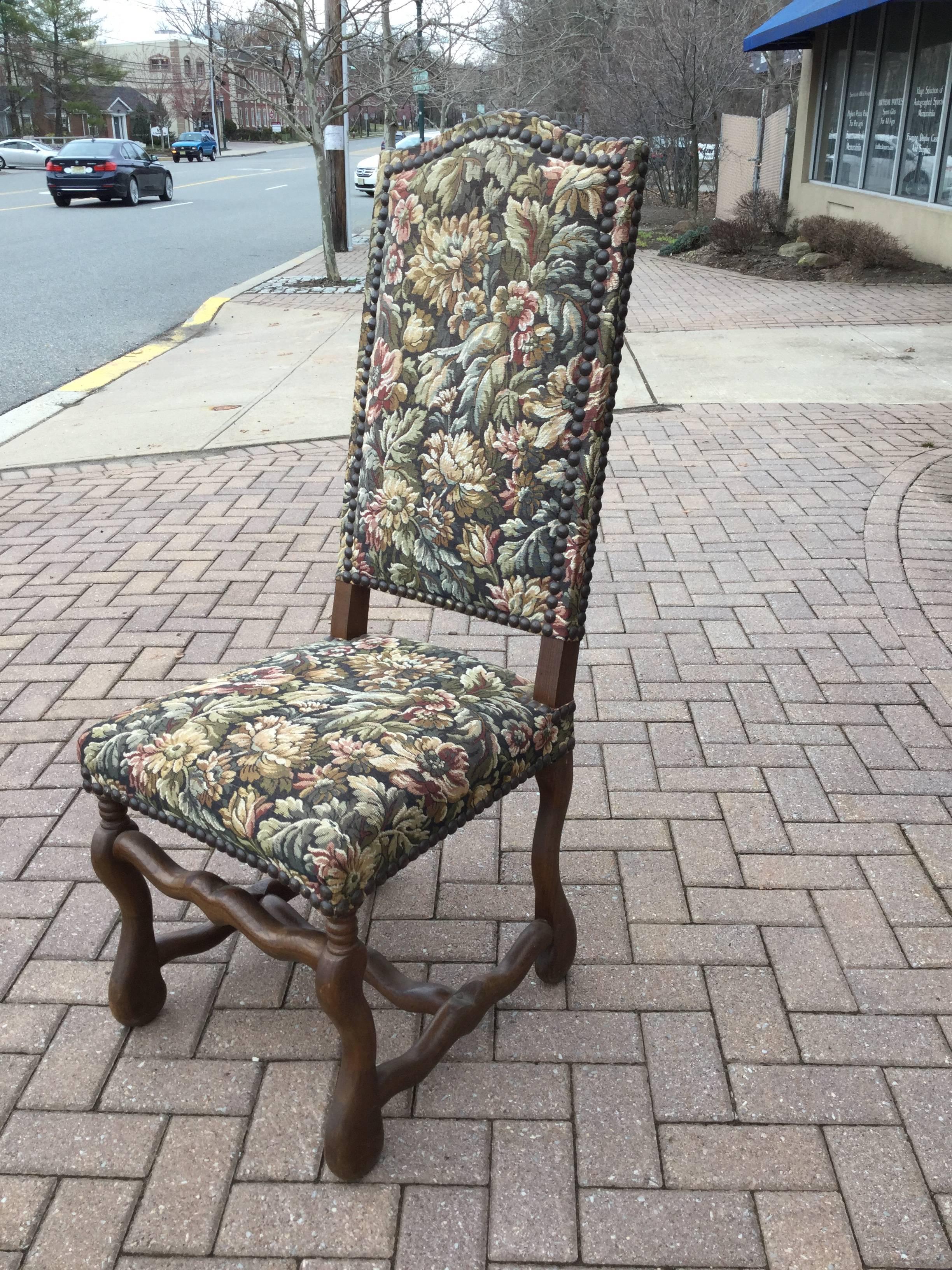 Set of Six Louis XIII Style Dining Chairs In Excellent Condition In Hopewell, NJ