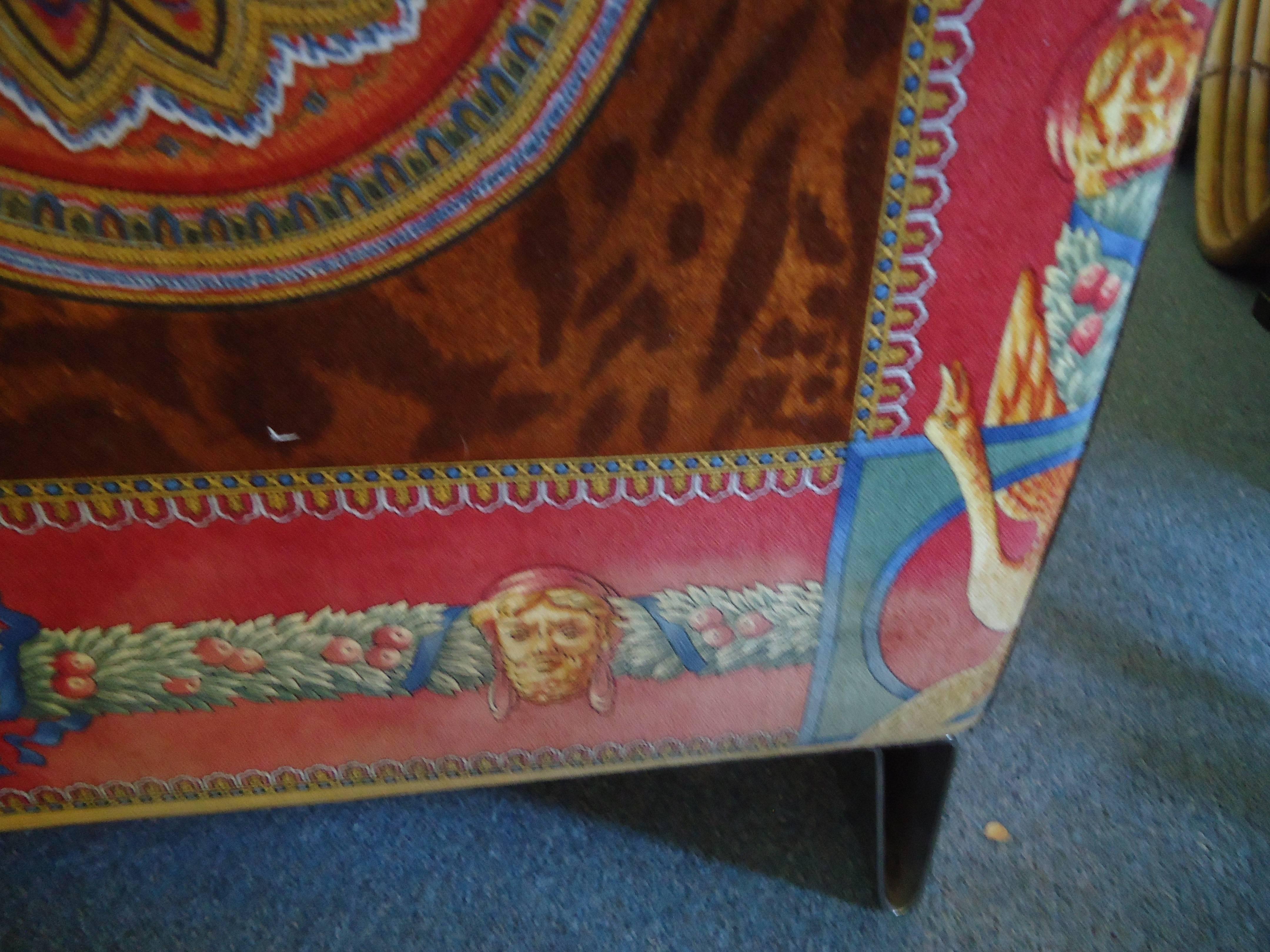 Movie Star Vintage Versace Daybed Couch In Fair Condition In Hopewell, NJ