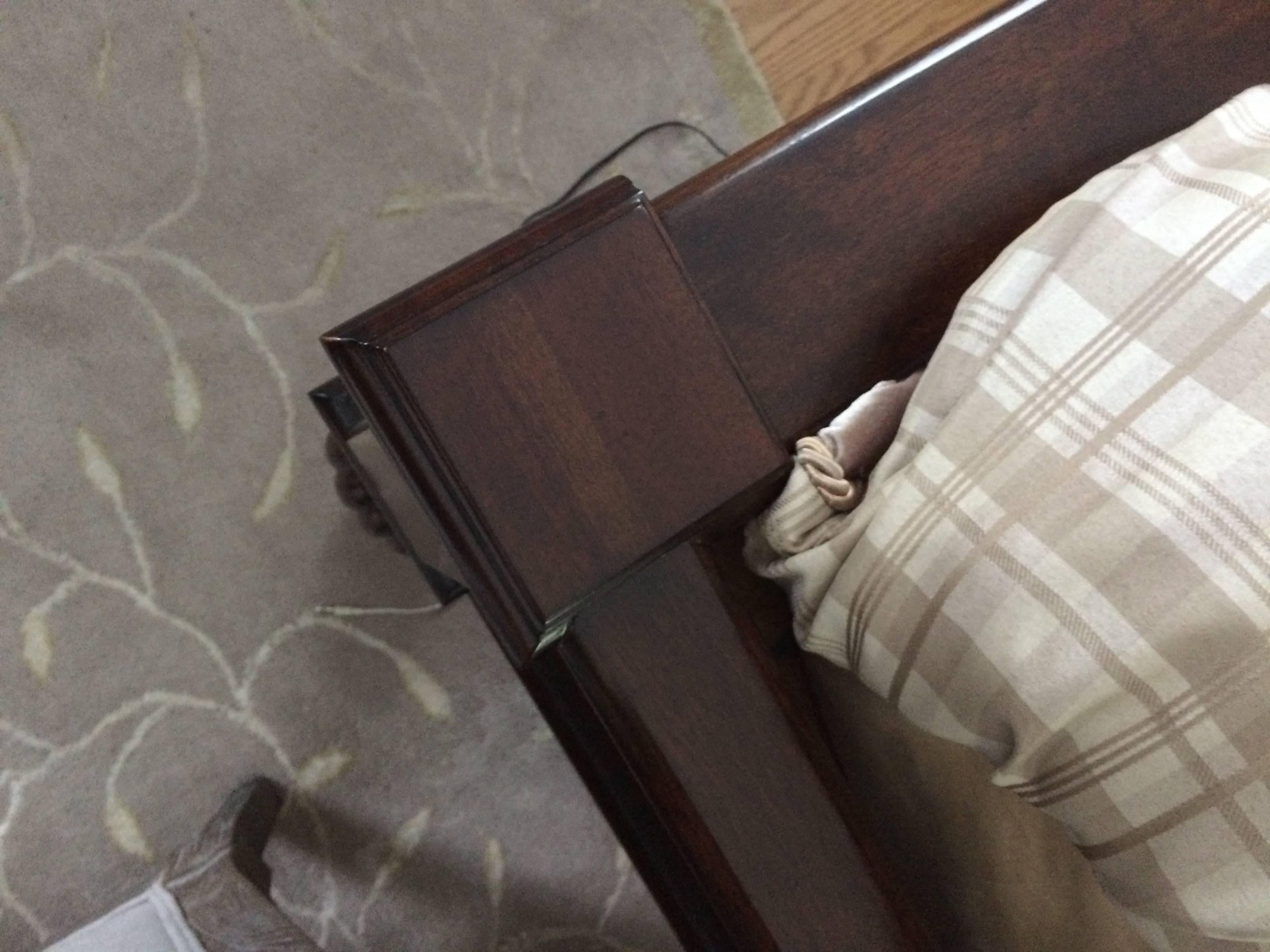 Regal California King Mahogany and Black Leather Sleigh Bed In Excellent Condition In Hopewell, NJ